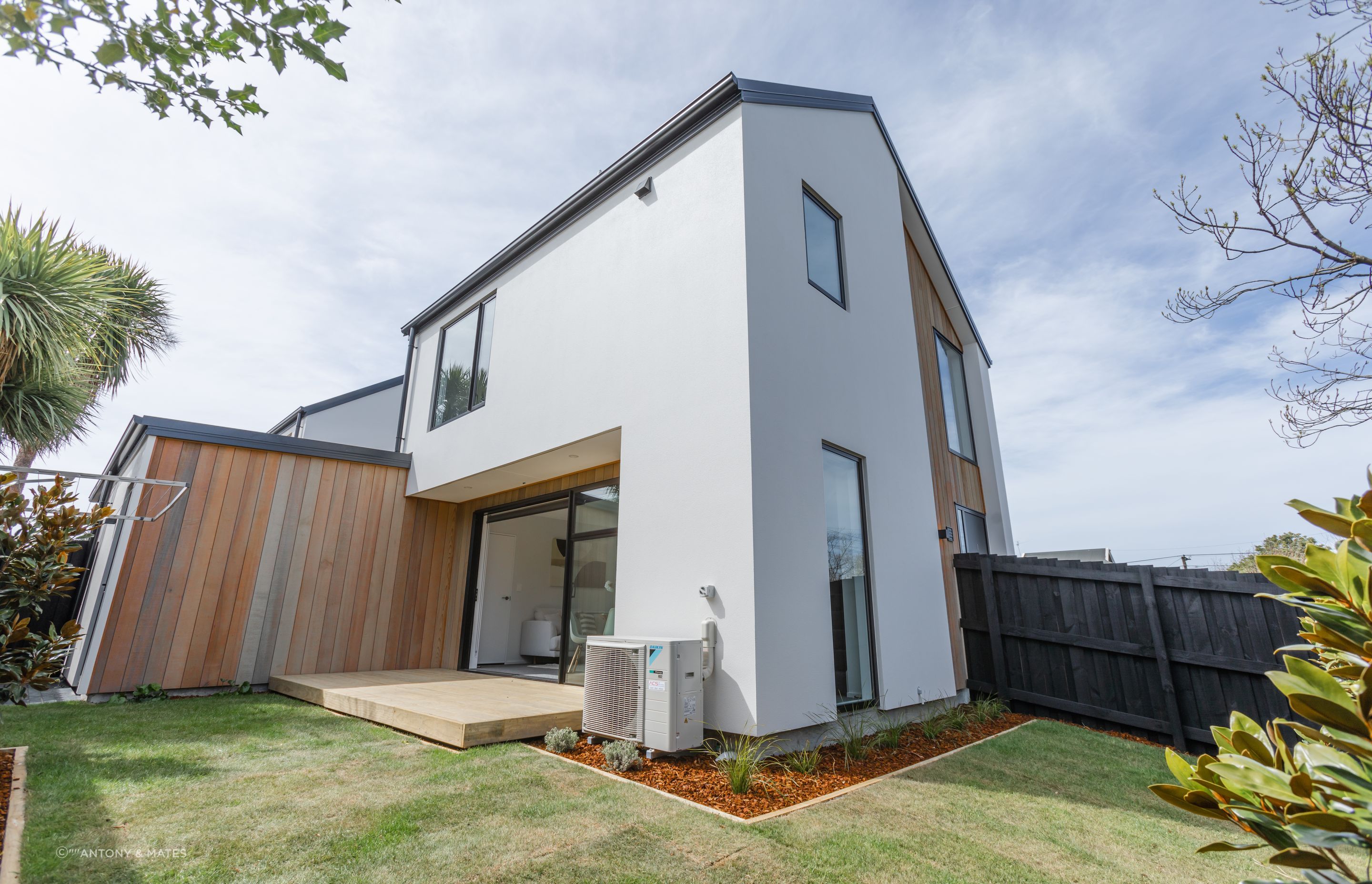 Selwyn St, Spreydon - x5 townhouses