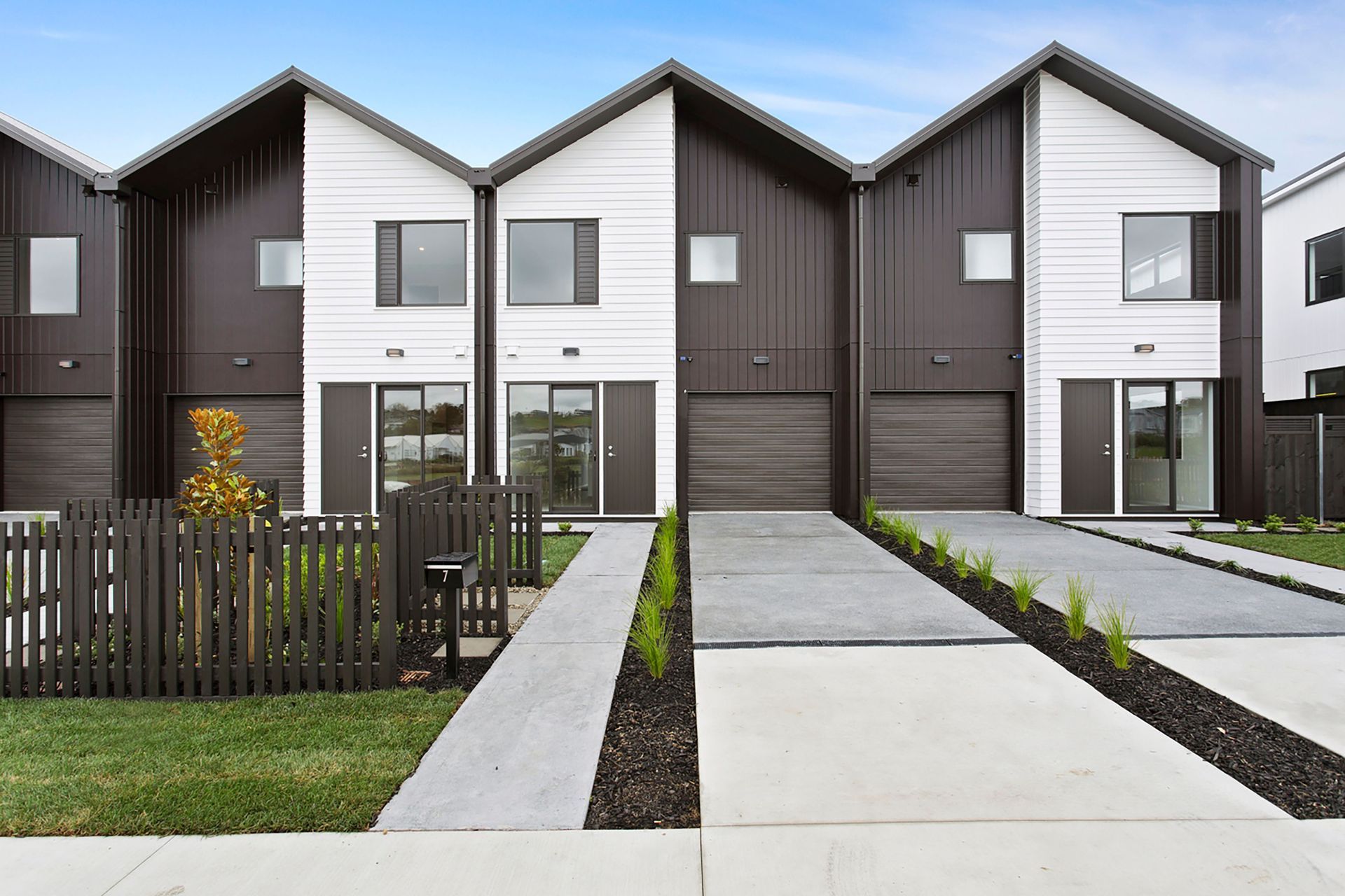 Red Beach Two Storey Terraces