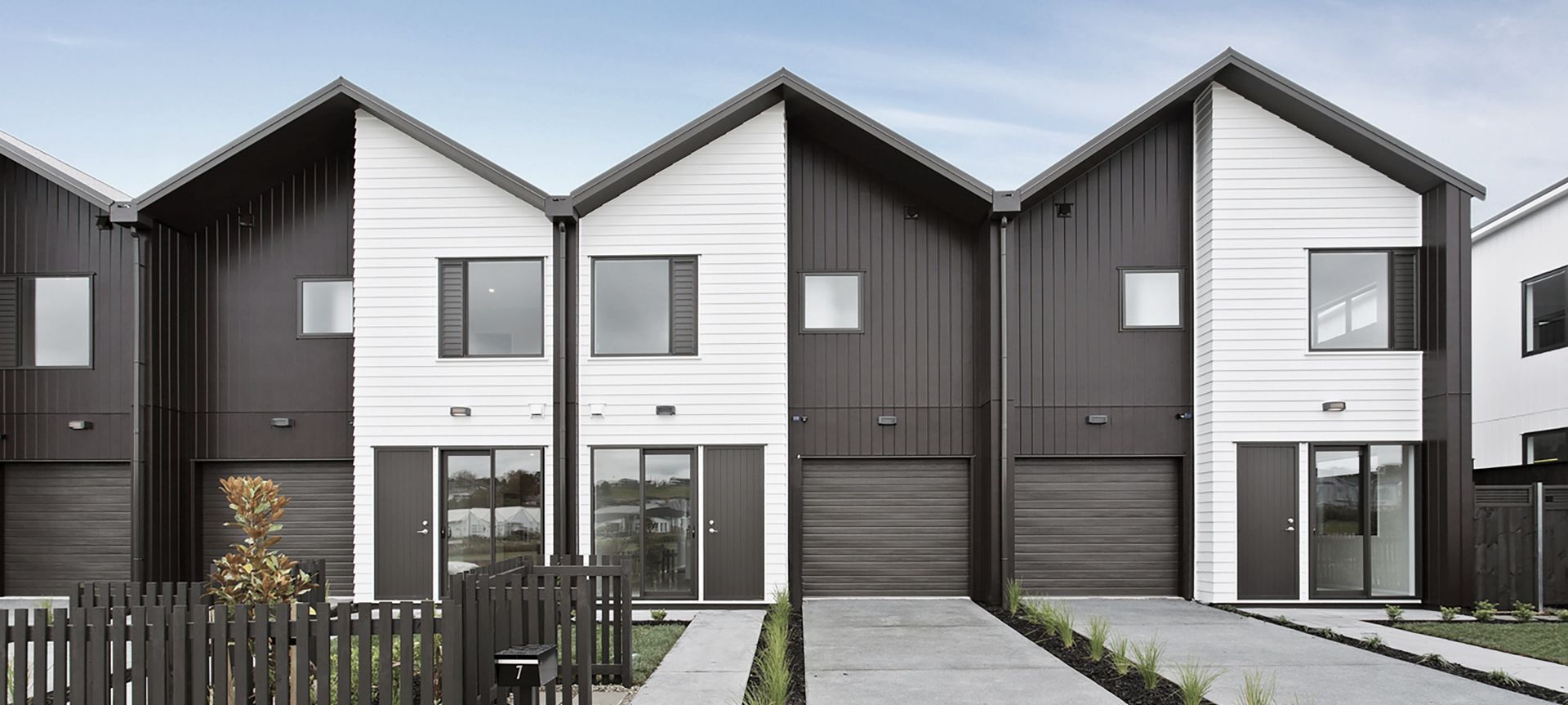 Red Beach Two Storey Terraces banner