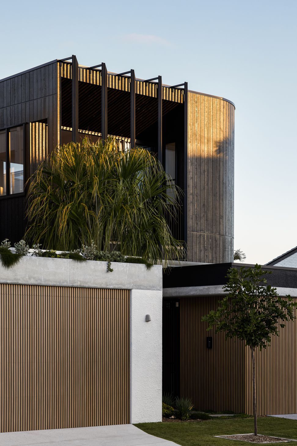 Reece-Keil-Haight-Ashbury-Weathergroove-Woodsman-Dulux-Natural-White-Dulux-.jpg