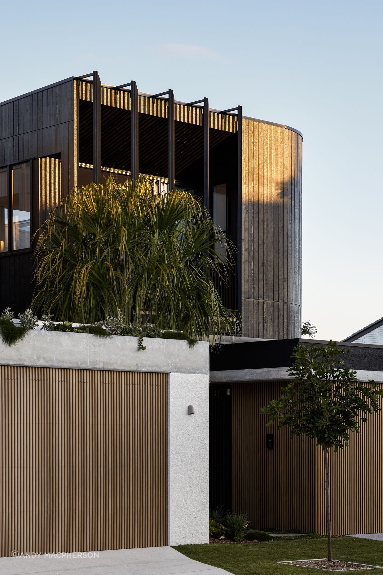 Reece-Keil-Haight-Ashbury-Weathergroove-Woodsman-Dulux-Natural-White-Dulux-.jpg