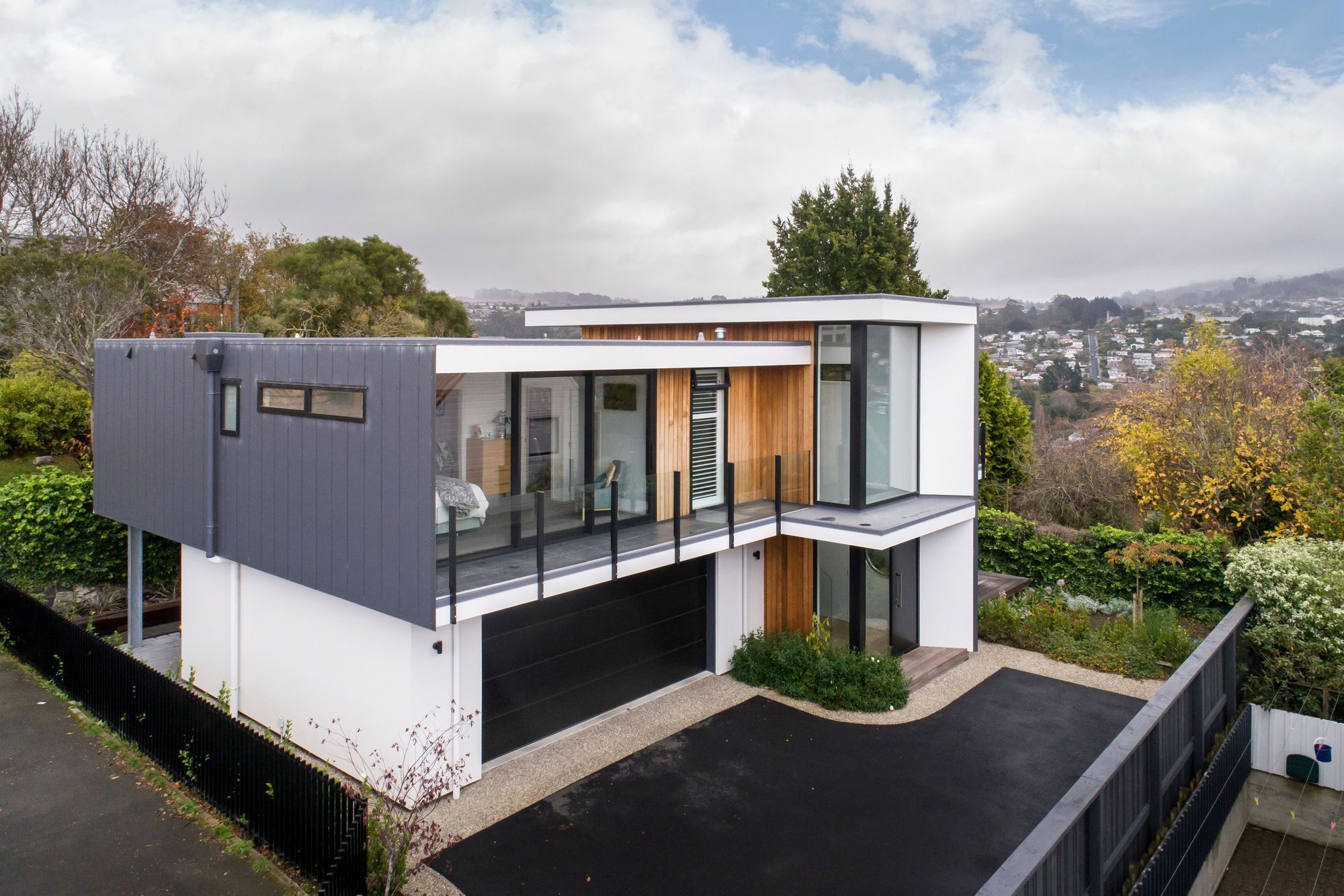 Reece-WarnockCat-2Highgate-resimage-4-v3.jpg