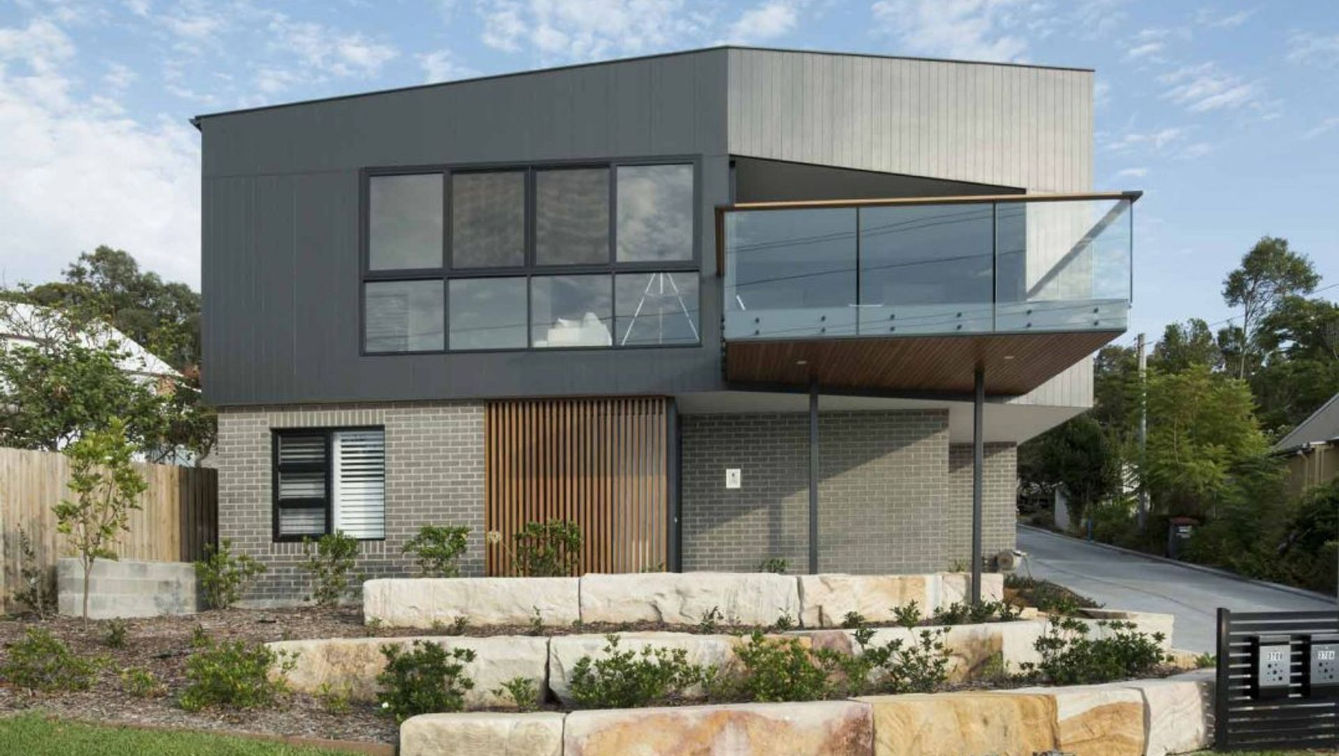 370 The Esplanade banner