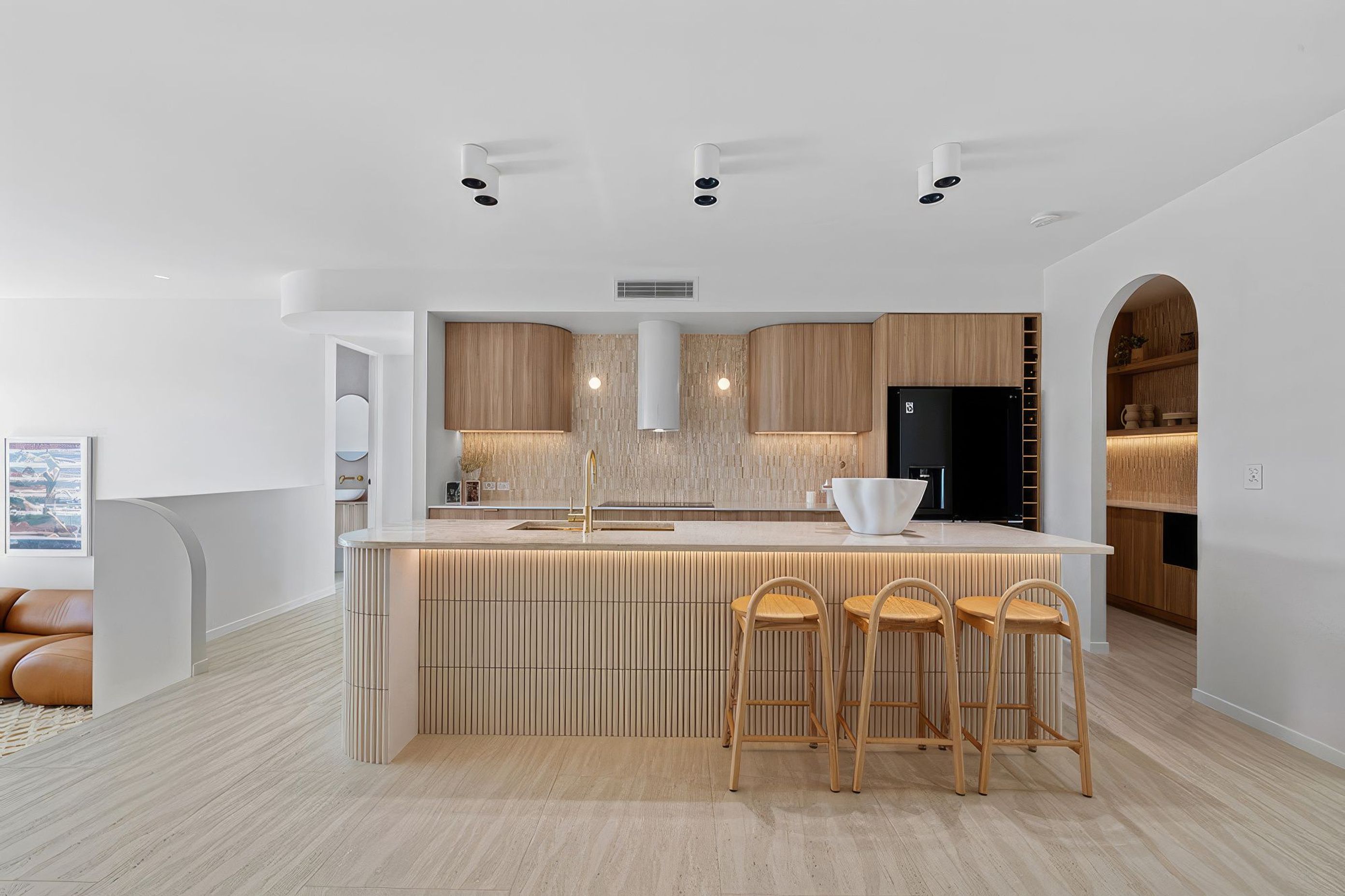 ScaledPalmSprings103698bf27-ec47-442f-acb2-329ab0e109b11000x-standard-scale-200x.jpg