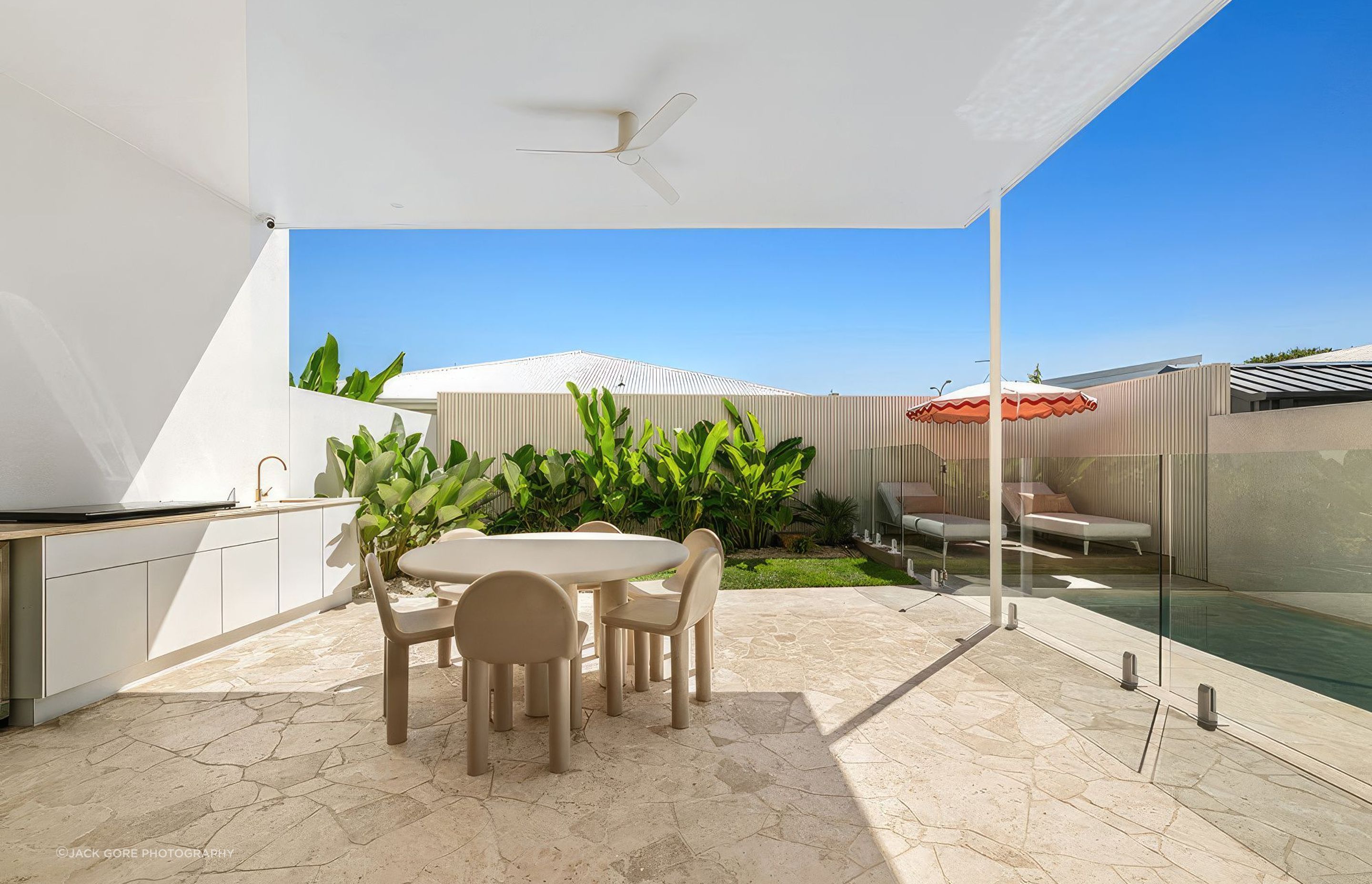 ScaledPalmSprings1366f5e76c-1ede-44b0-924c-89d4f8666cd71000x-standard-scale-200x.jpg