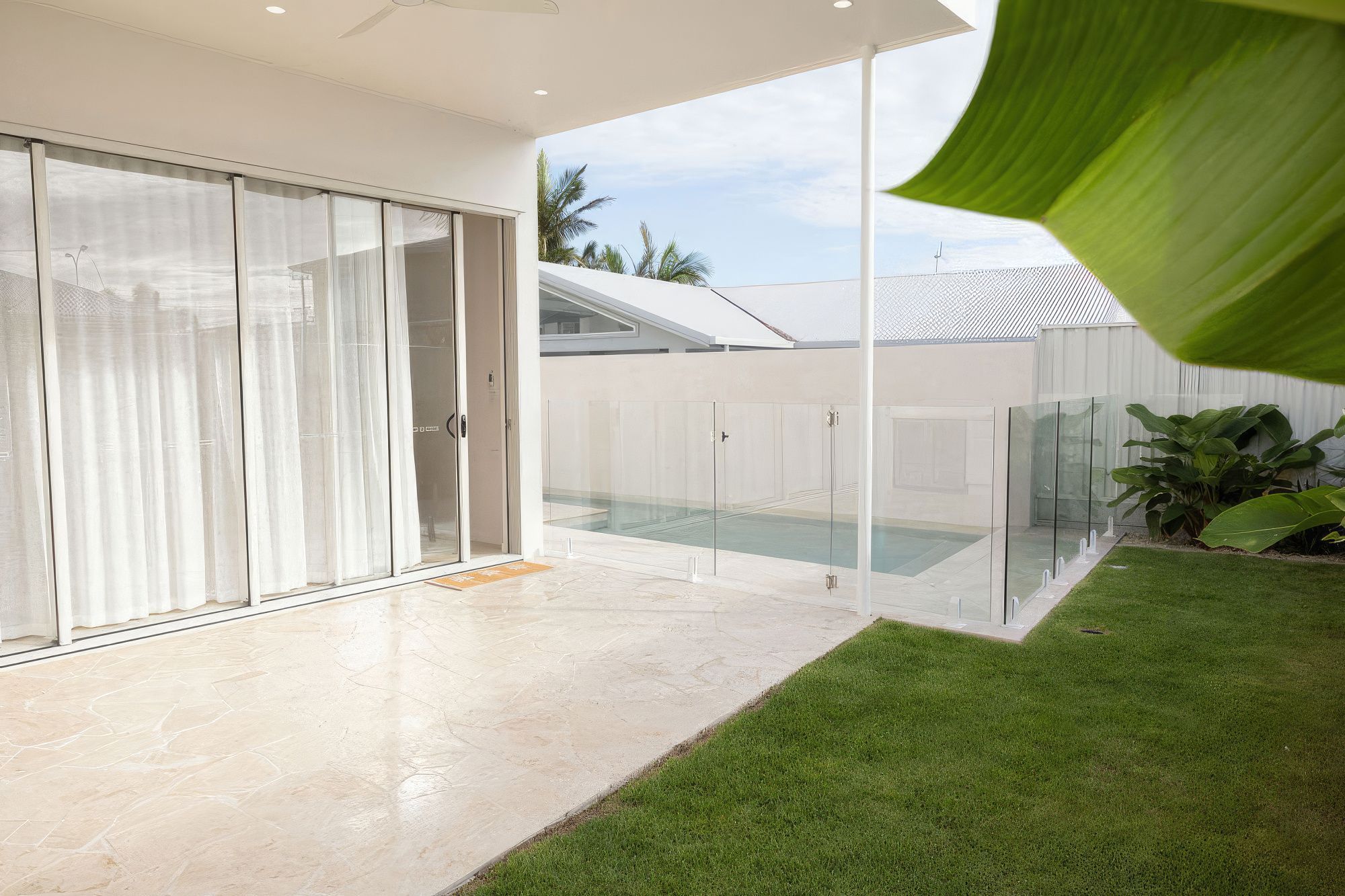 ScaledPalmSpringsAbode261000x-standard-scale-200x.jpeg