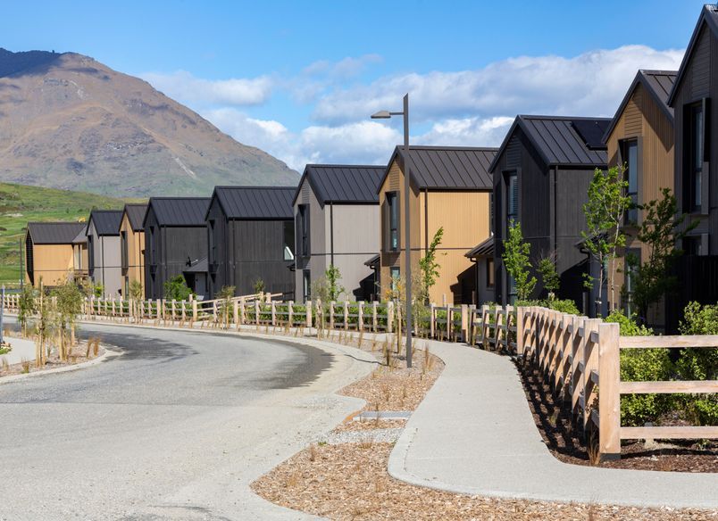 Station View, Jacks Point | Alpine Fencing
