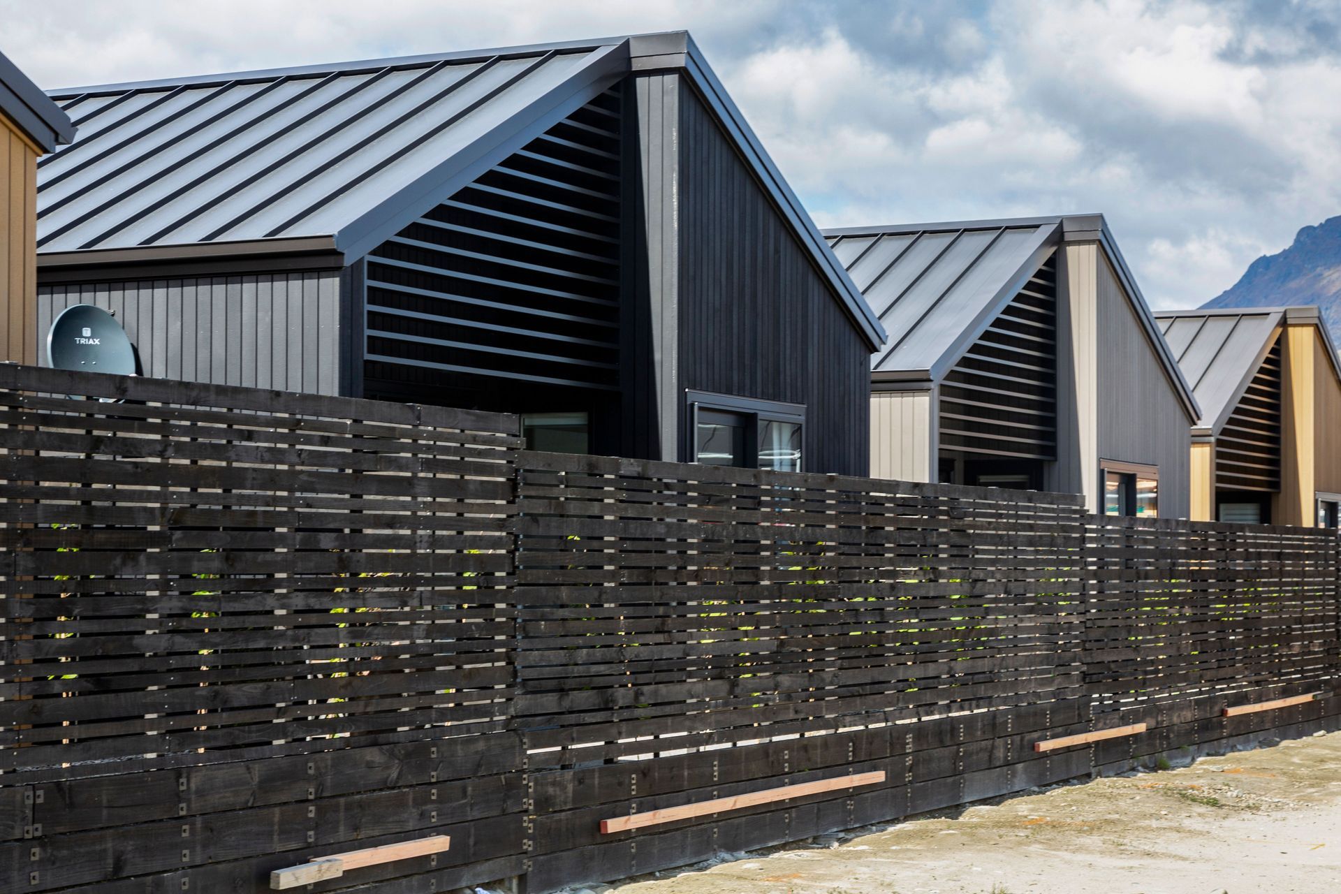 Station View, Jacks Point | Alpine Fencing