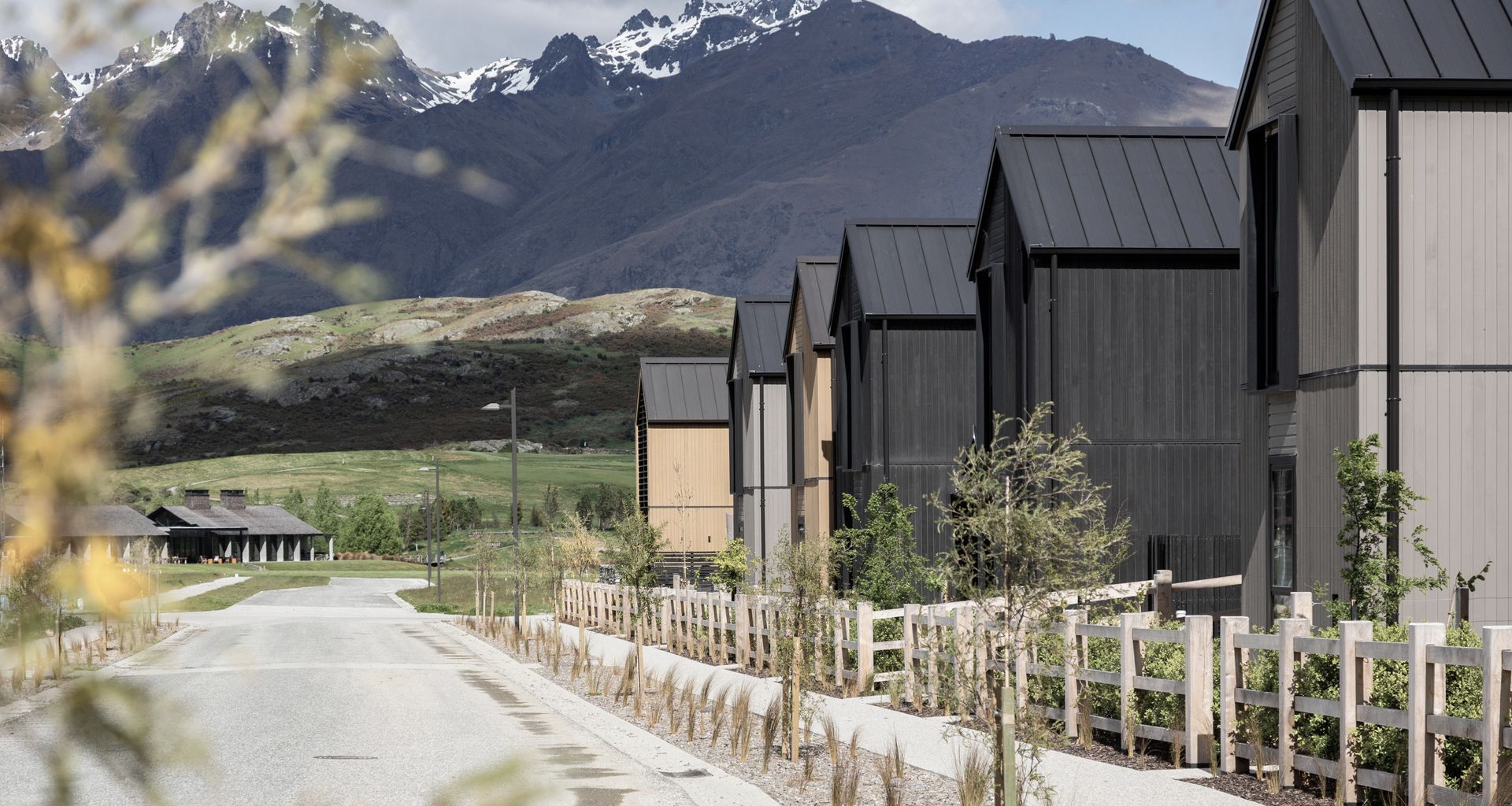 Station View, Jacks Point | Alpine Fencing banner