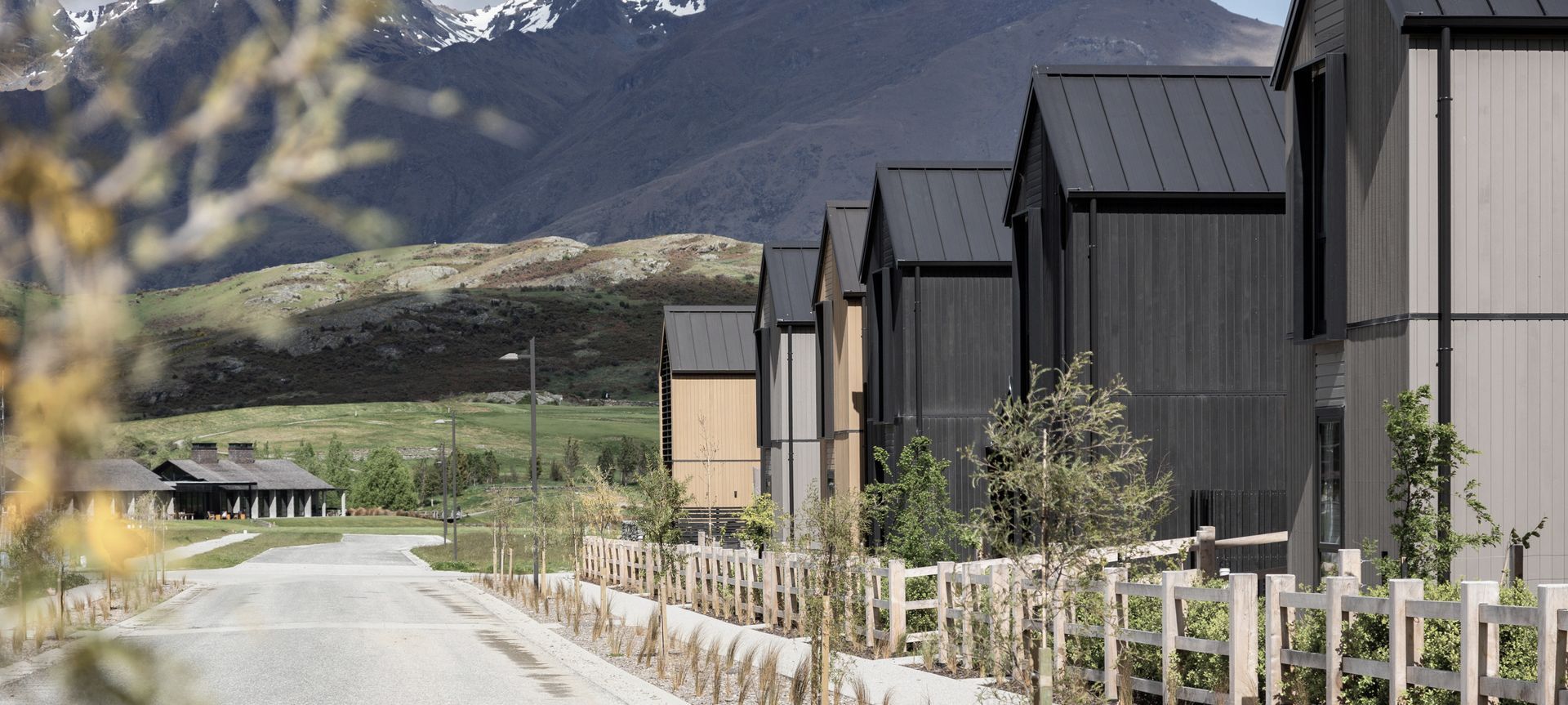 Station View, Jacks Point | Alpine Fencing banner