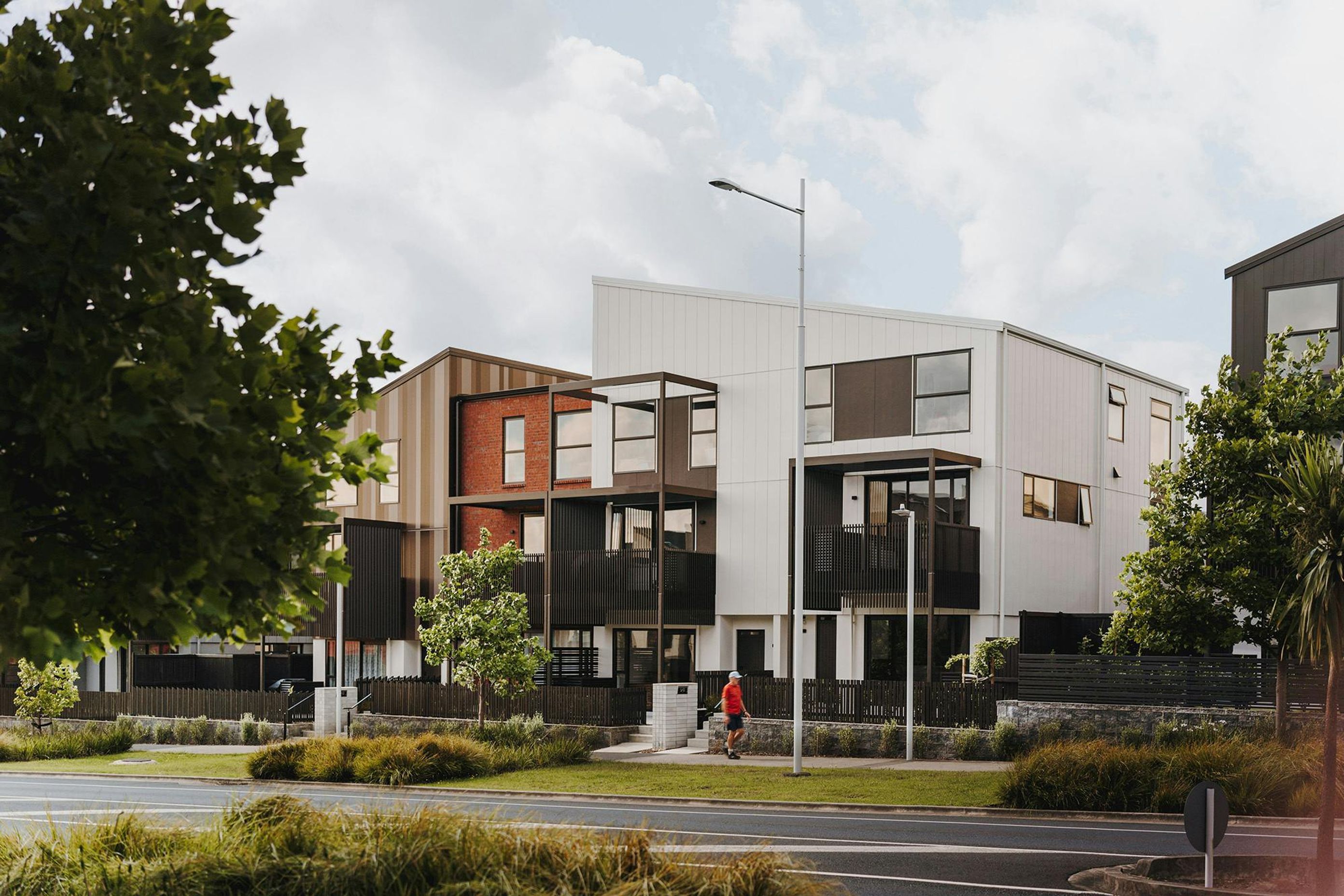 Te-Uru-Walk-up-TerracesTerraceMulti-unitConstrukt-ArchitectsAucklandStreet-View-4.jpg
