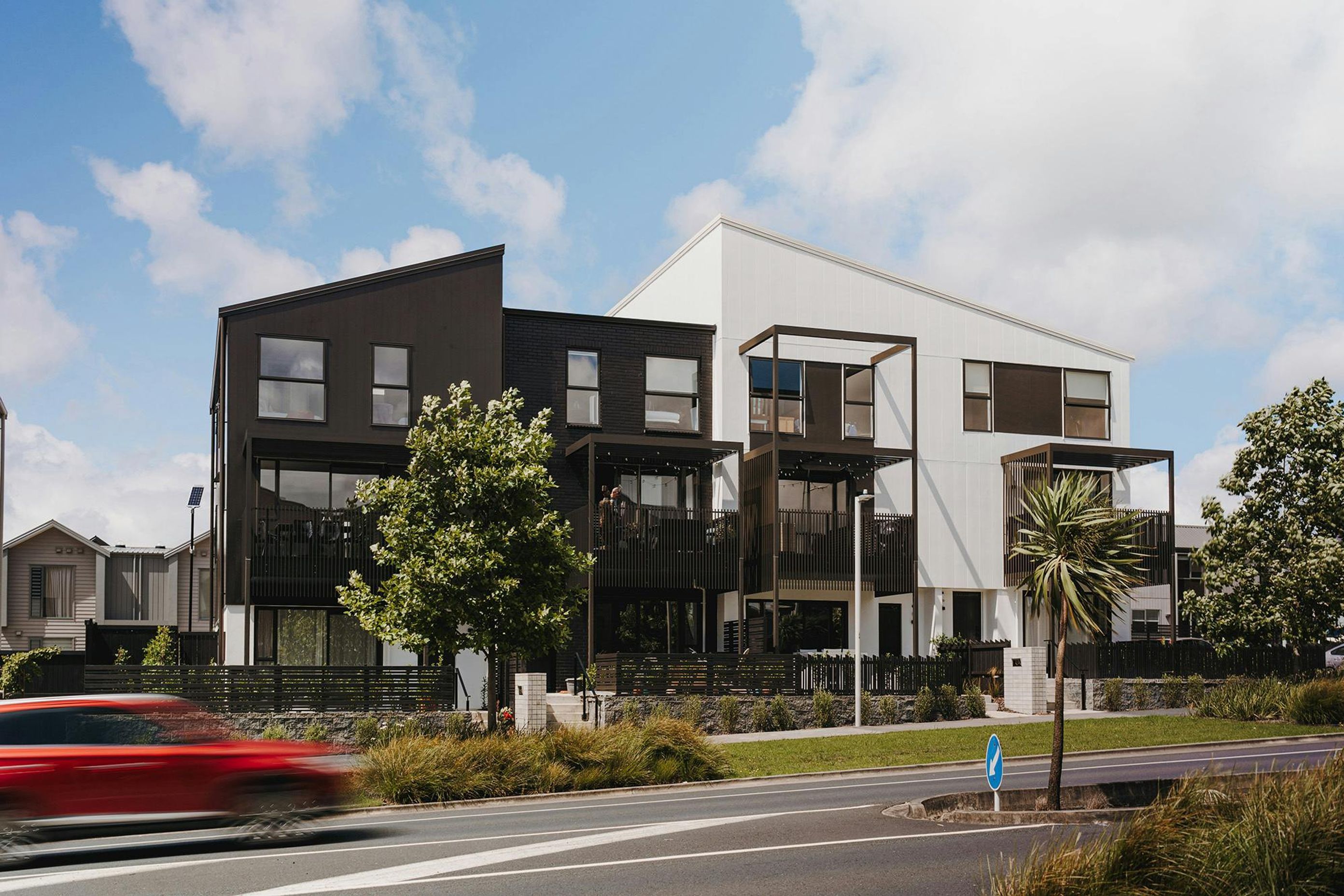 Te-Uru-Walk-up-TerracesTerraceMulti-unitConstrukt-ArchitectsAucklandStreet-View-6.jpg