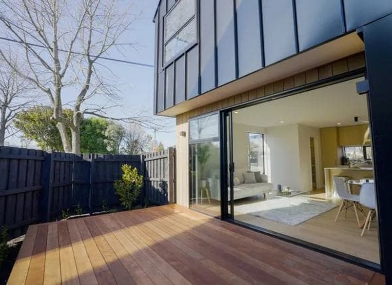 Bishop St, St Albans - x4 townhouses