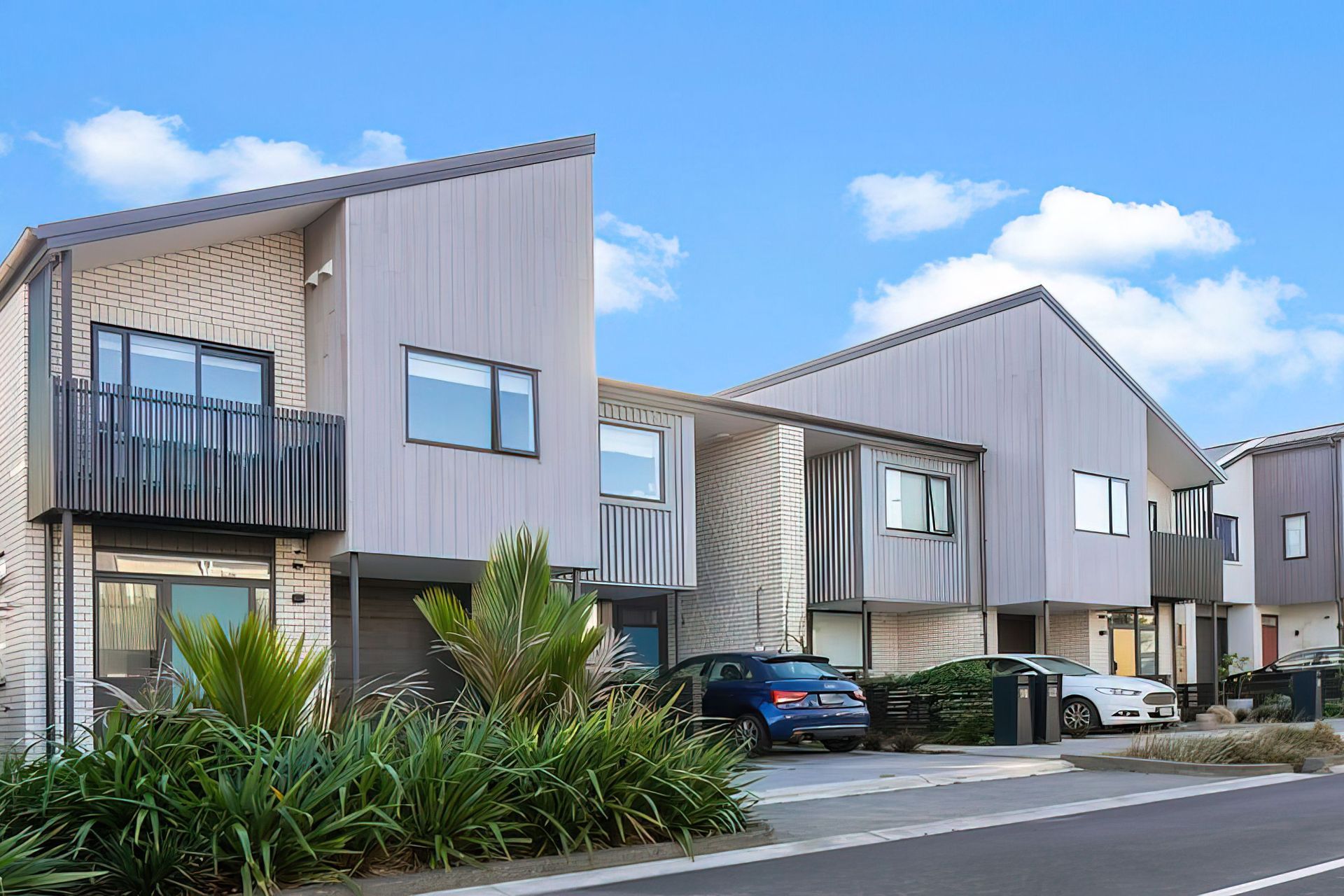 Airfield Lot 20-23, 27-38