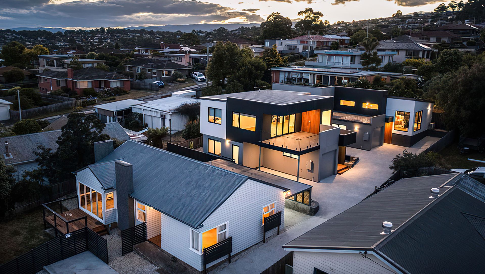 Roslyn Avenue banner