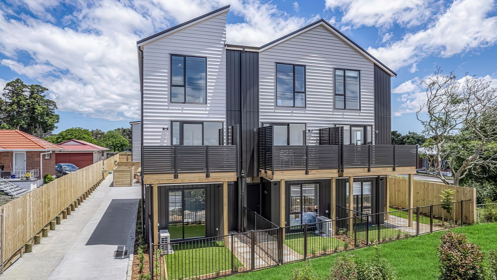 New Build At Claywest banner