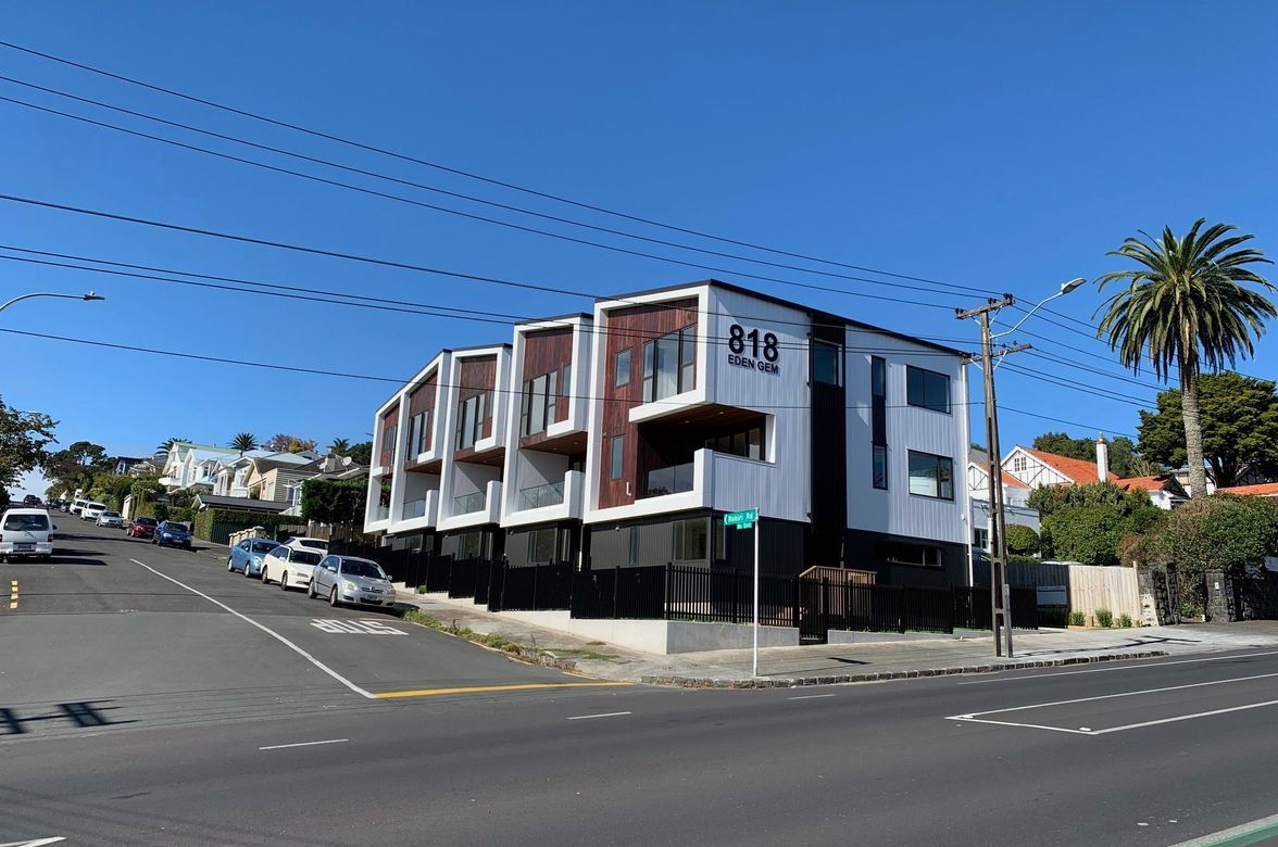 818 Mount Eden Road