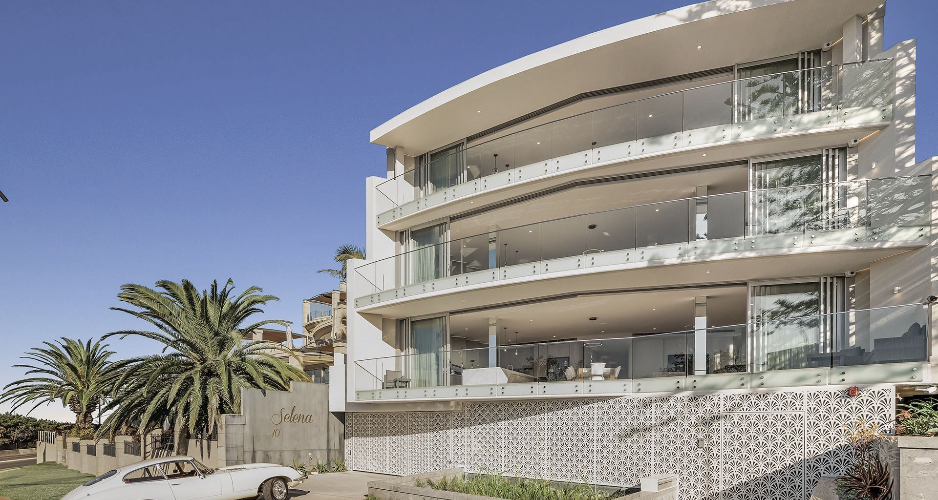 Selena Custom Built Luxury Units banner