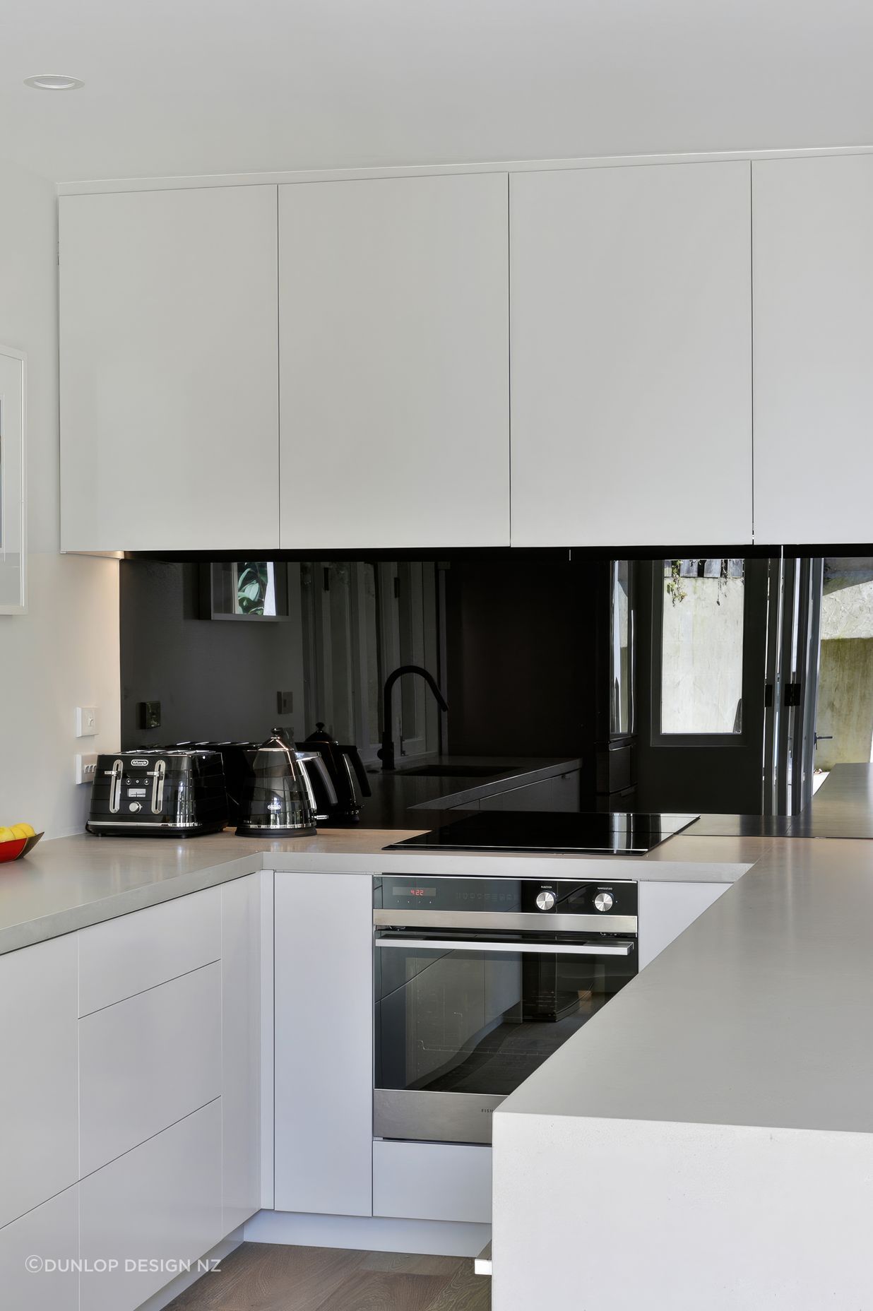 upPonsonby-Townhouse-Kitchen-design78A3153-fix-standard-scale-150x-v4.jpg