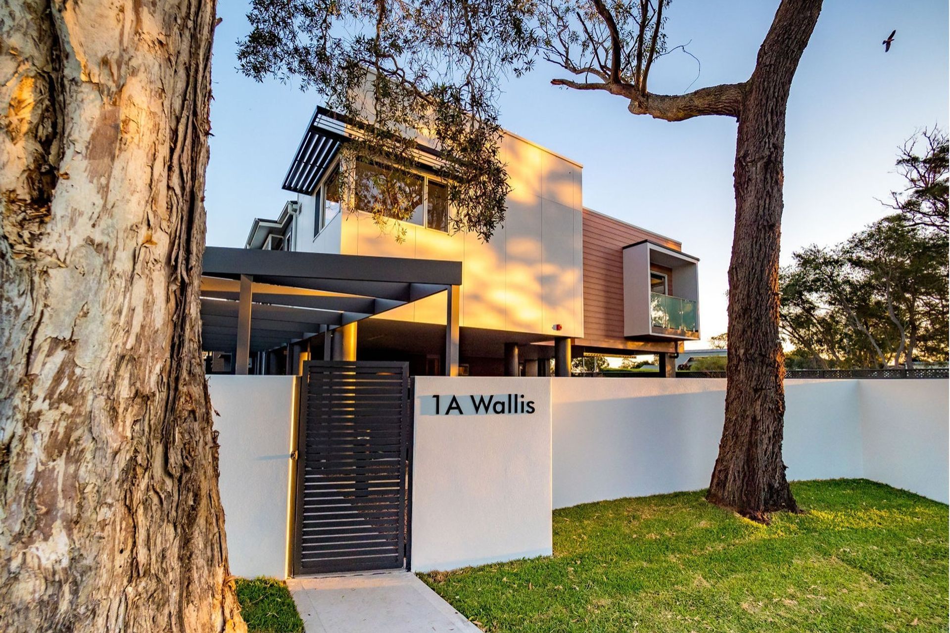 WALLIS AVE – CANTON BEACH