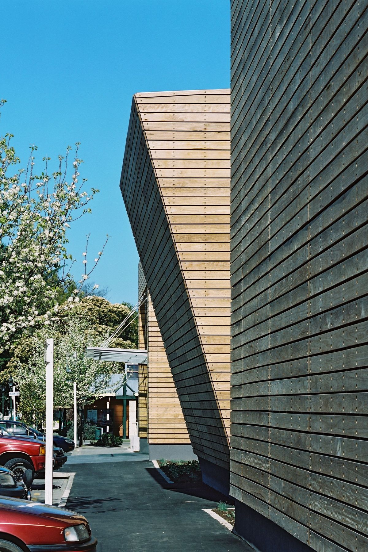 539-WAHC-ext1.jpg