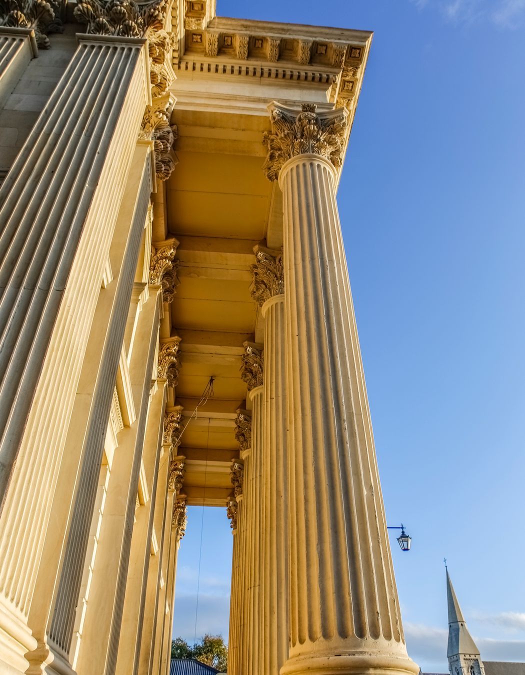 Oamaru-stone-limestone-columns.jpg