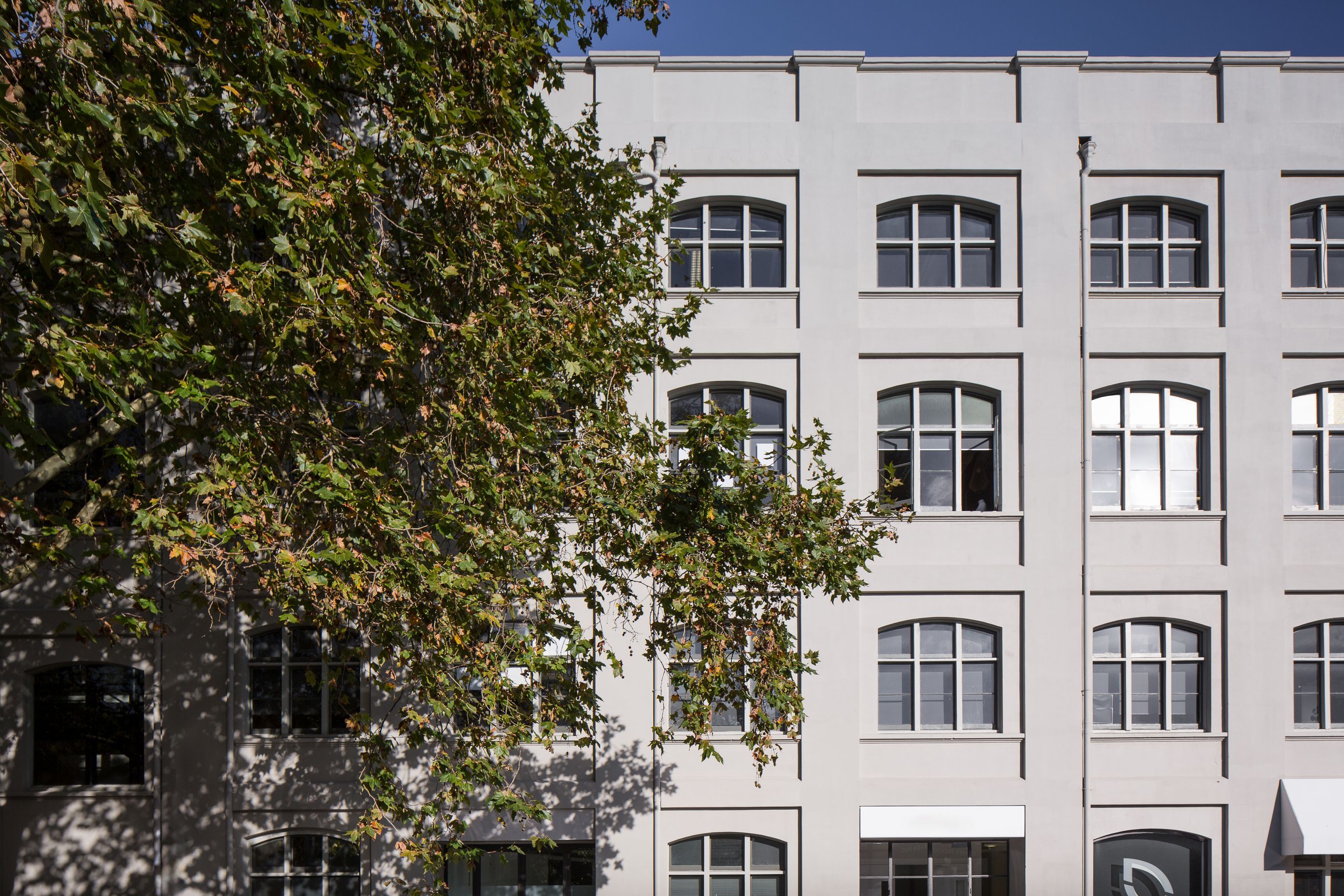 0-retouched-facade-copy-v3.jpg