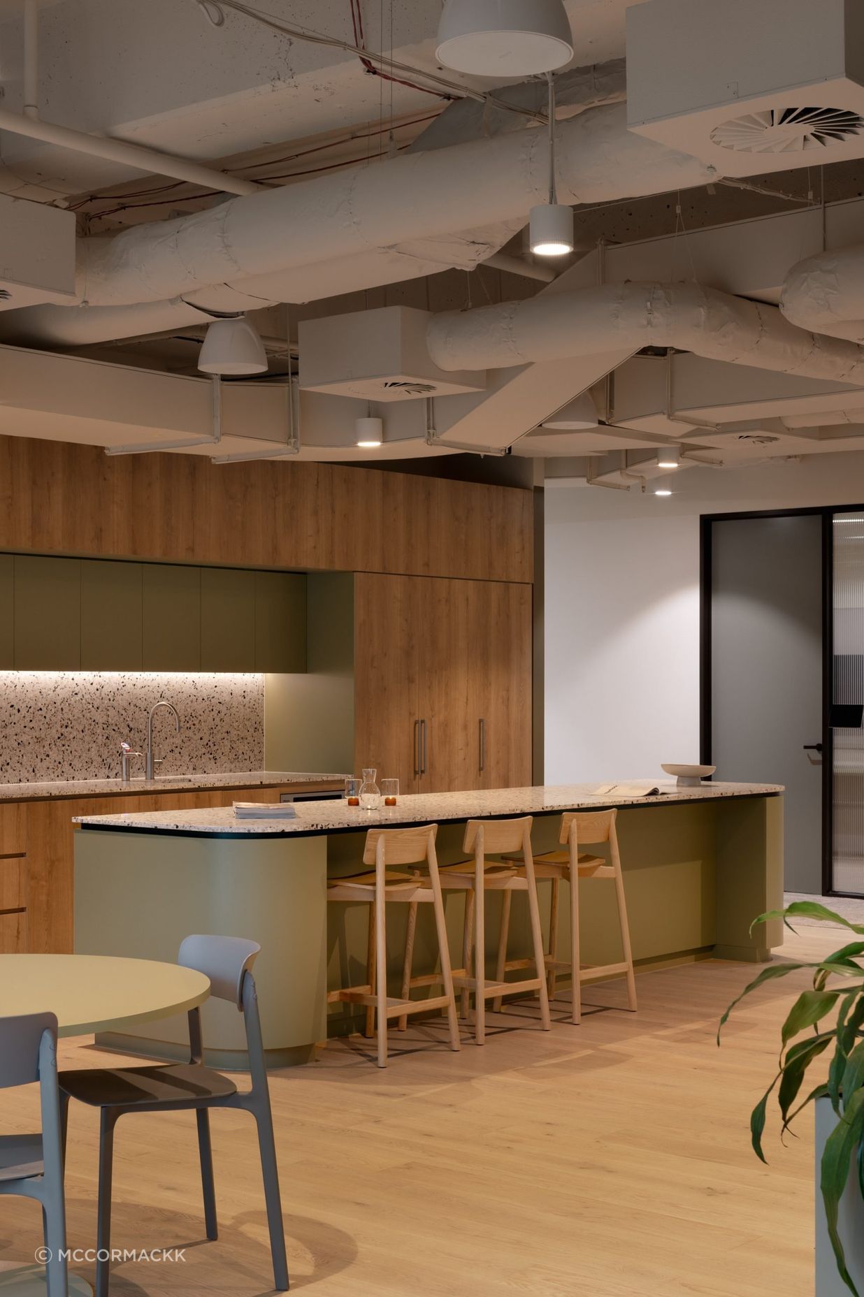 100queencollinsstreet1.jpg