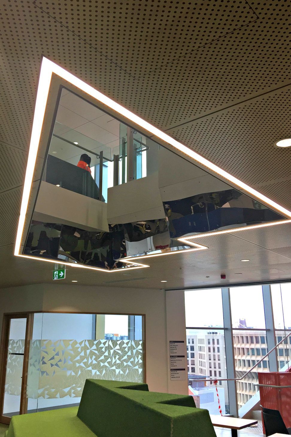  NeW Space