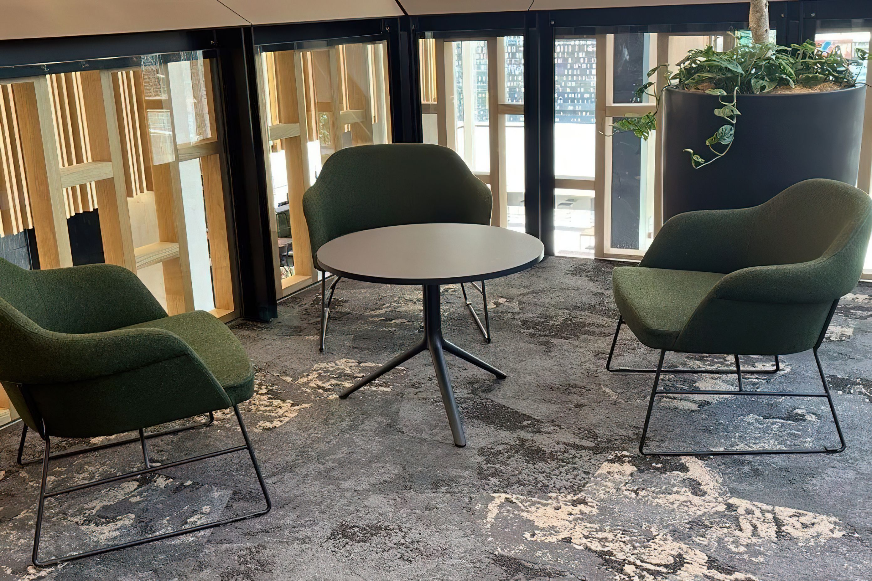 136 Fanshawe Street Foyer