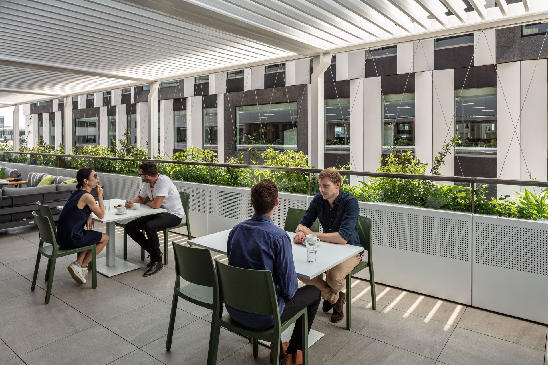 A series of external terraces and winter garden spaces blur the boundaries of the traditional office/workspace allowing occupants to be outside without leaving the building.