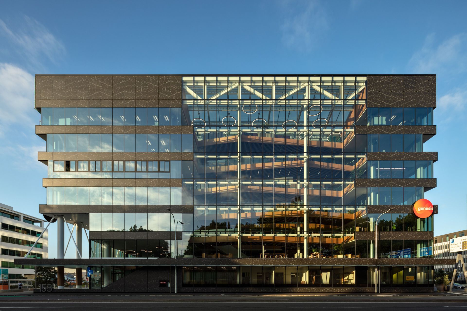 The southern facade fronts onto Fanshawe Street with the view towards Victoria Park and the CBD beyond. Passersby can get a real sense of the atrium with it's offset bridges linking the floors.