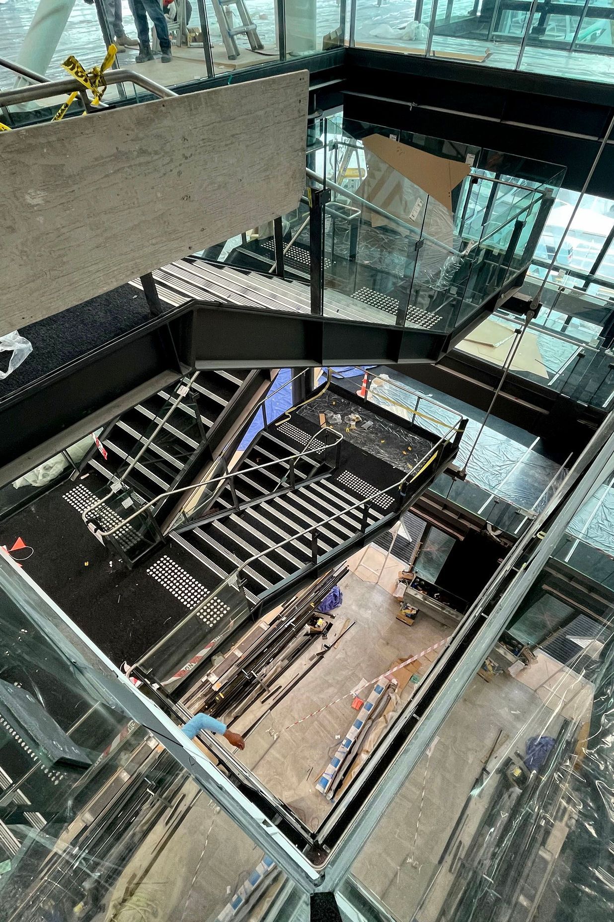 6418ca5a12da05bb107a1d4eacc-interior-crop.jpg