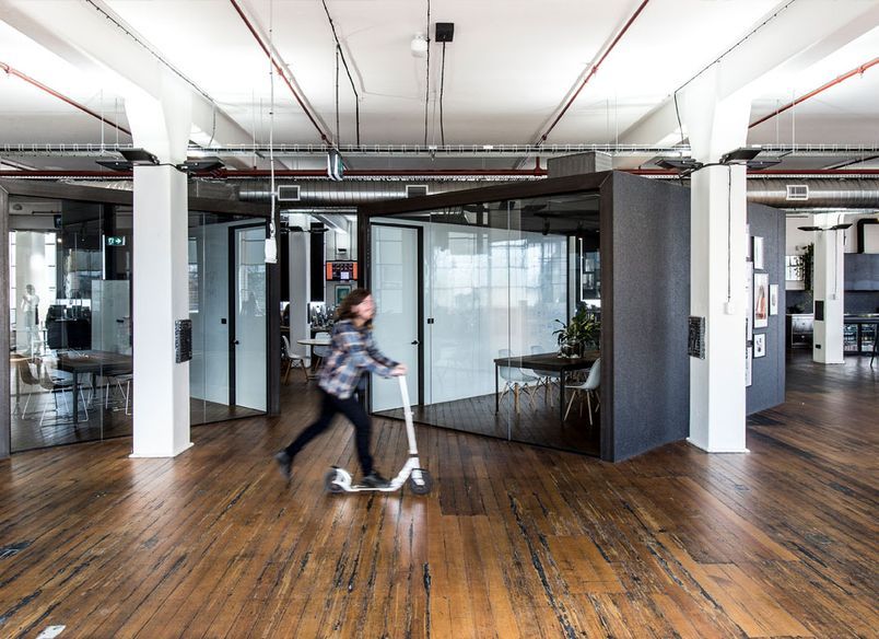 99 Designs Work Space