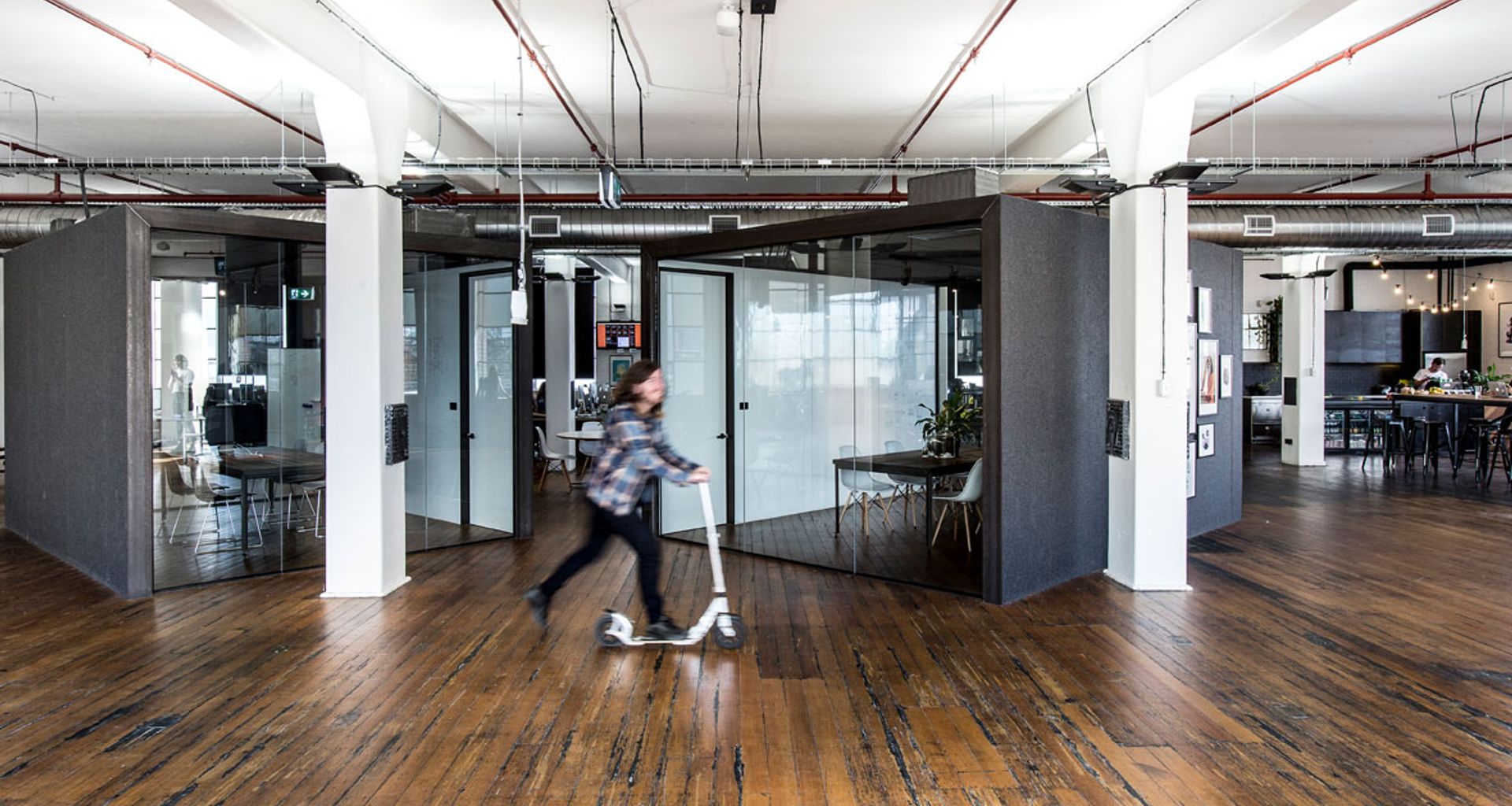 99 Designs Work Space banner