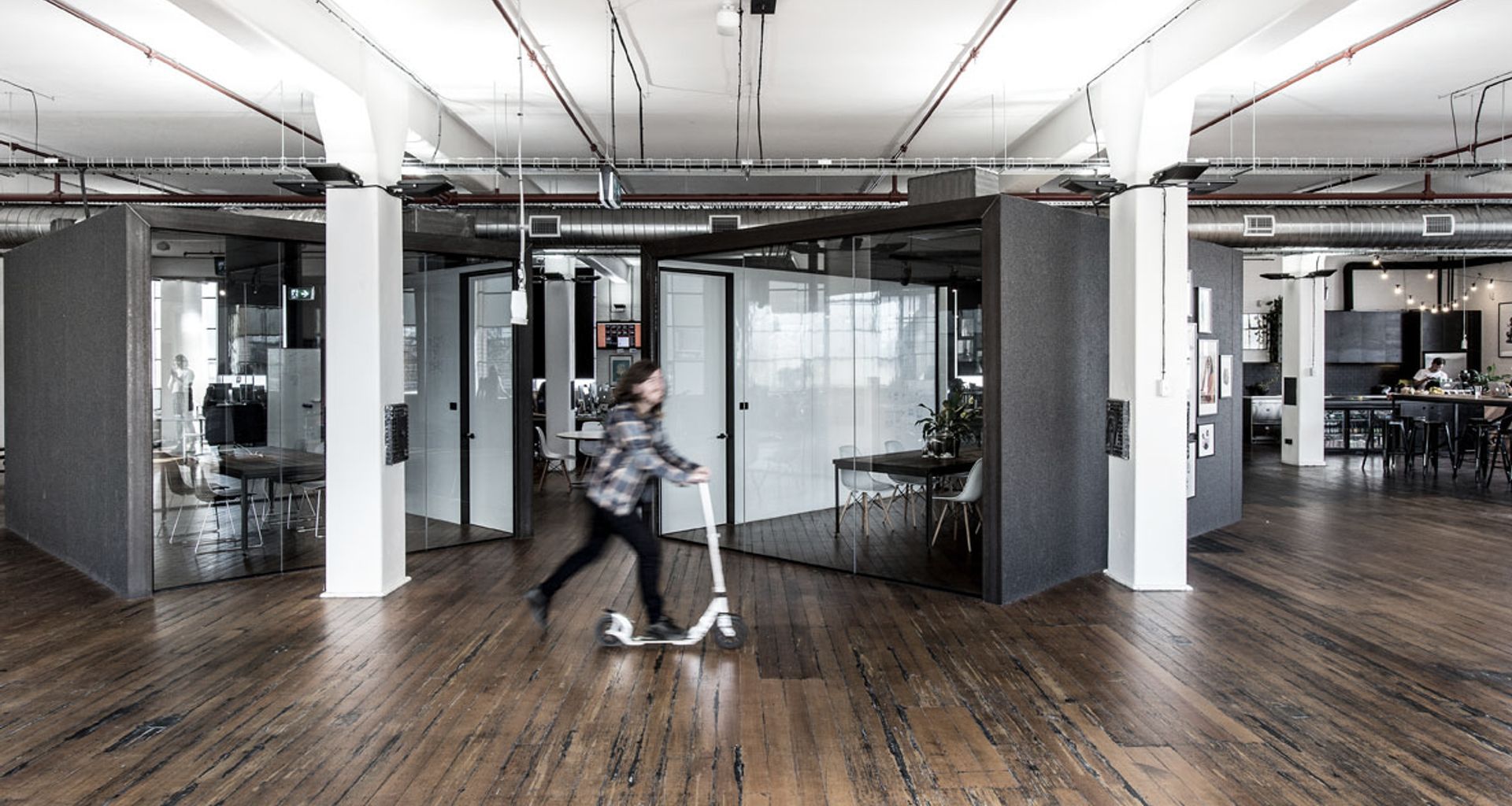 99 Designs Work Space banner