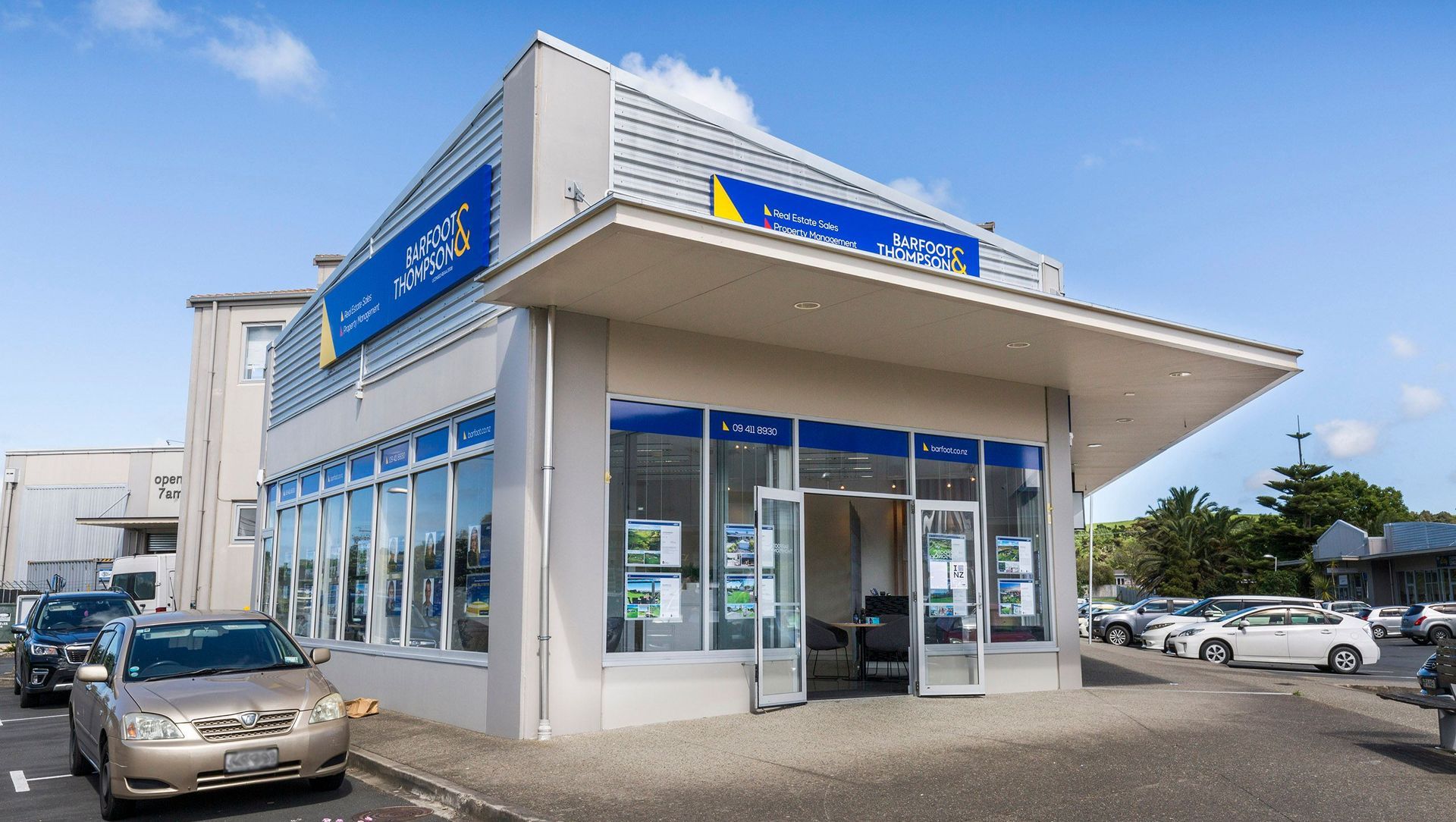 Barfoot & Thompson | Waimauku | Office Fit-out banner