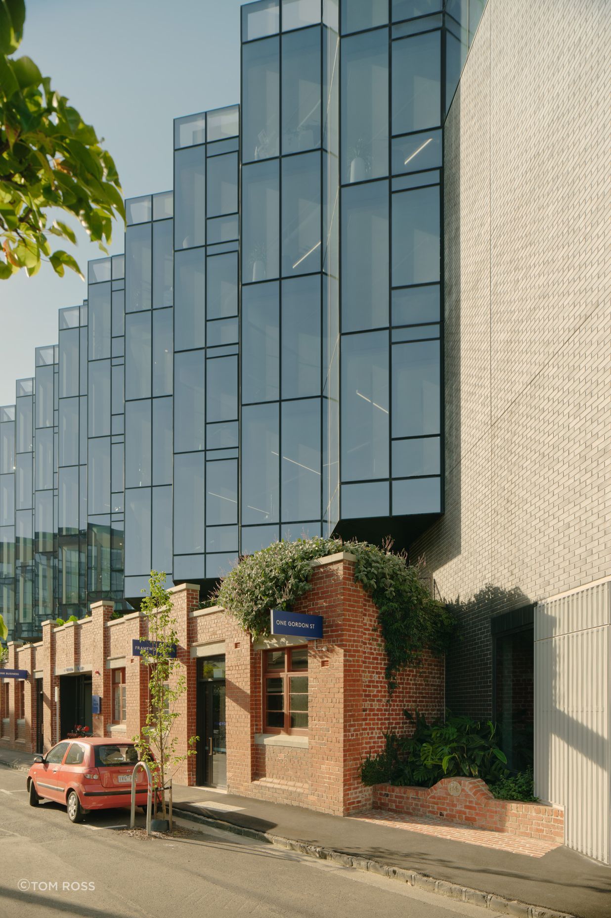 Brick-Inlay-panels-glass-facade-encore-cremorne-v2.jpg