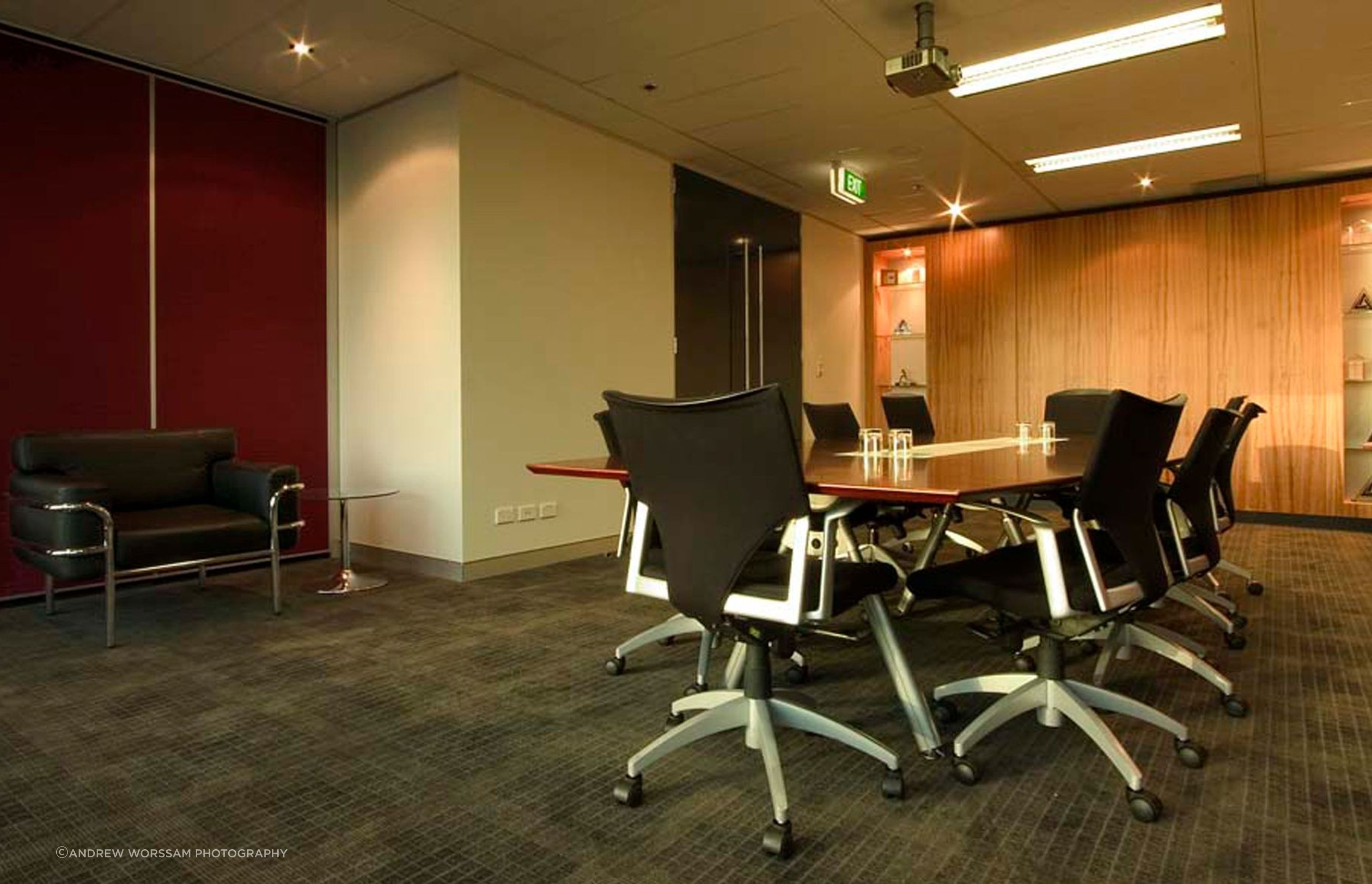 COMMERCIAL-OFFICE3.jpg