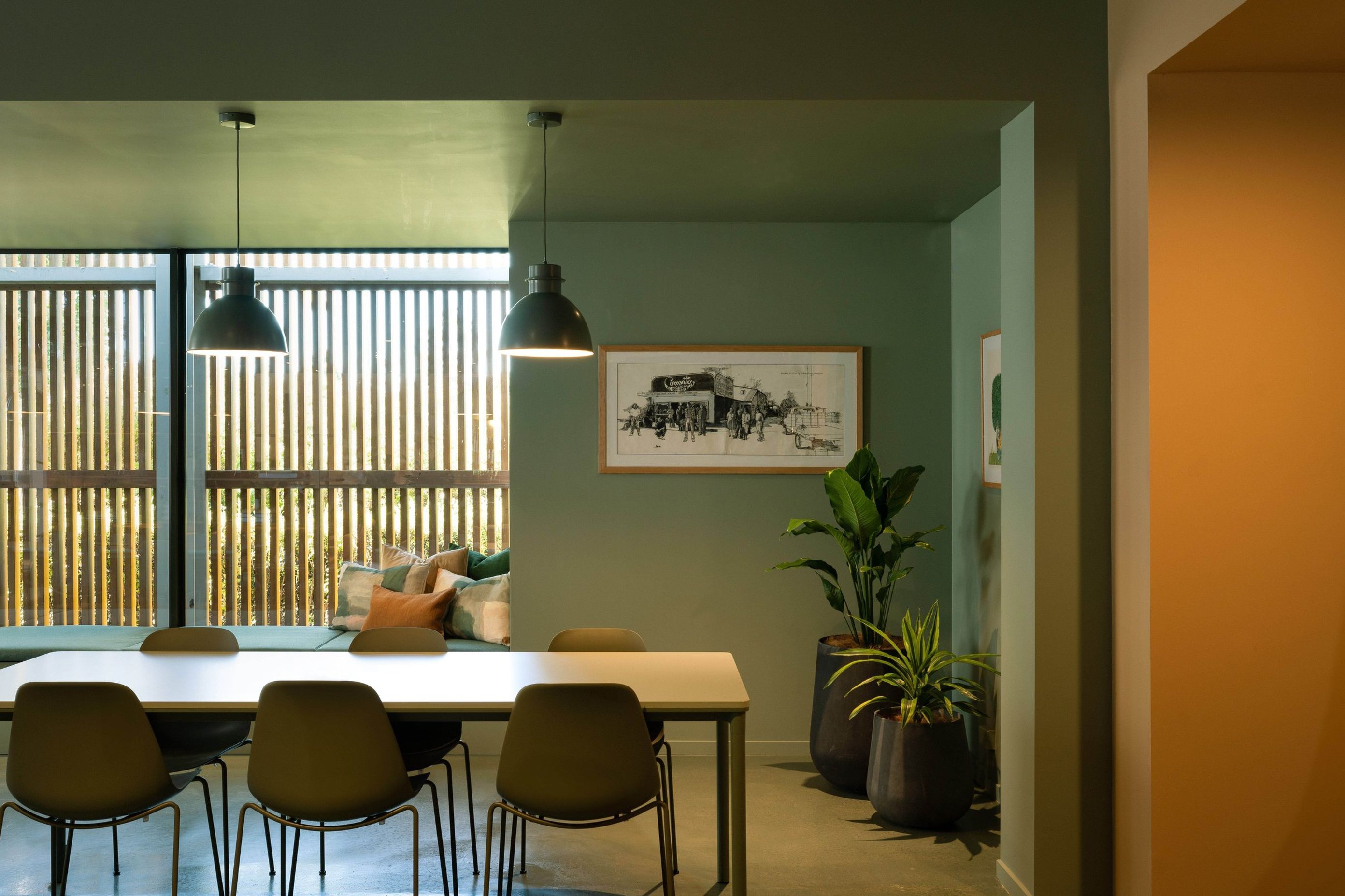 Coworkinggreenzoneweb.jpg