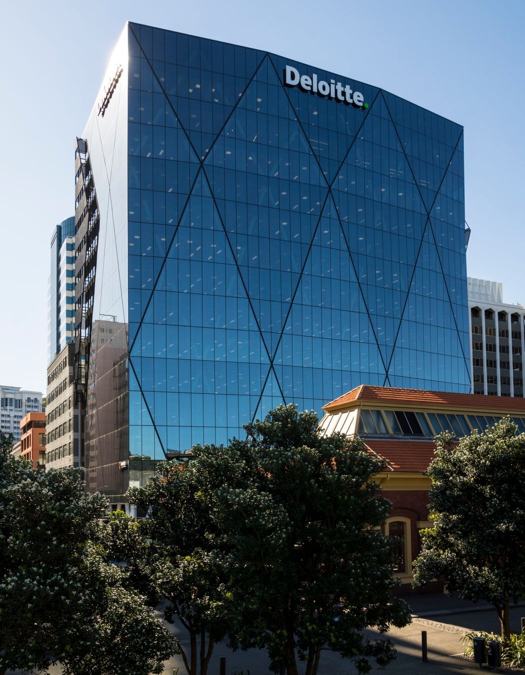 20 Customhouse Quay