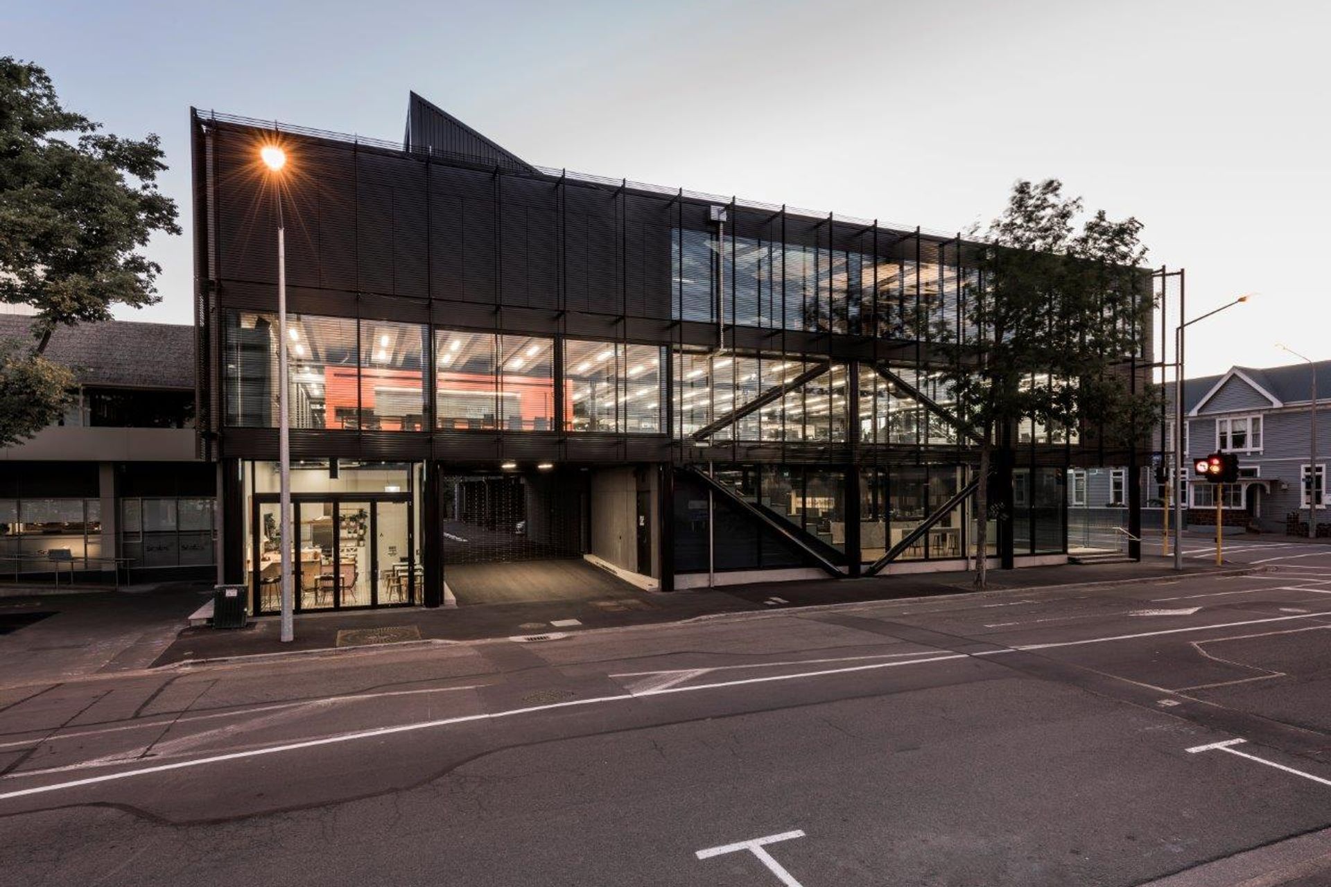 Warren &amp; Mahoney Fit Out