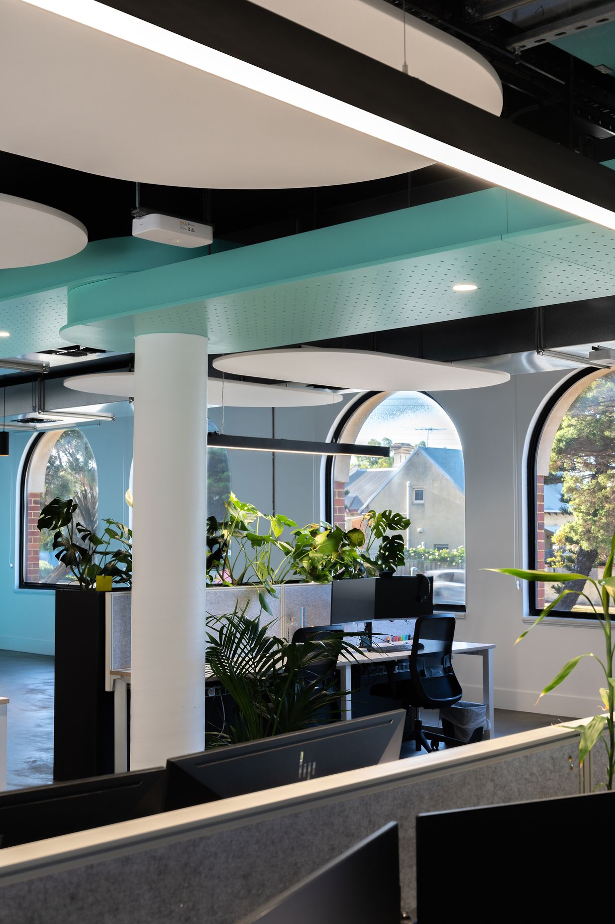 Photography: Andrew Purvis & Unios Lighting