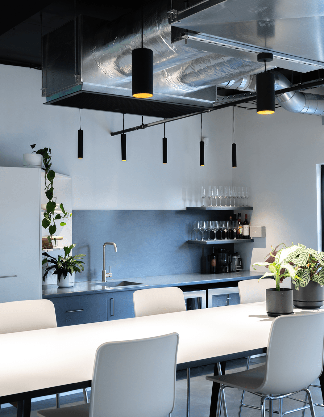 Photography: Andrew Purvis & Unios Lighting