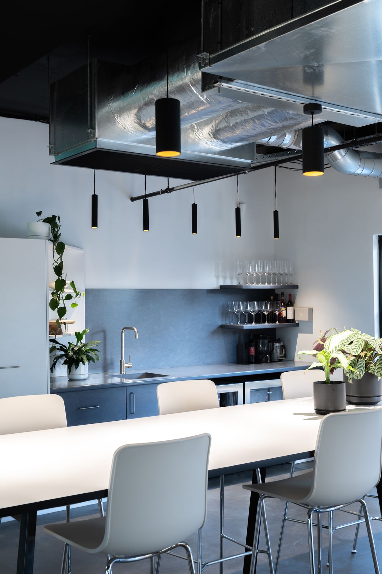 Photography: Andrew Purvis & Unios Lighting