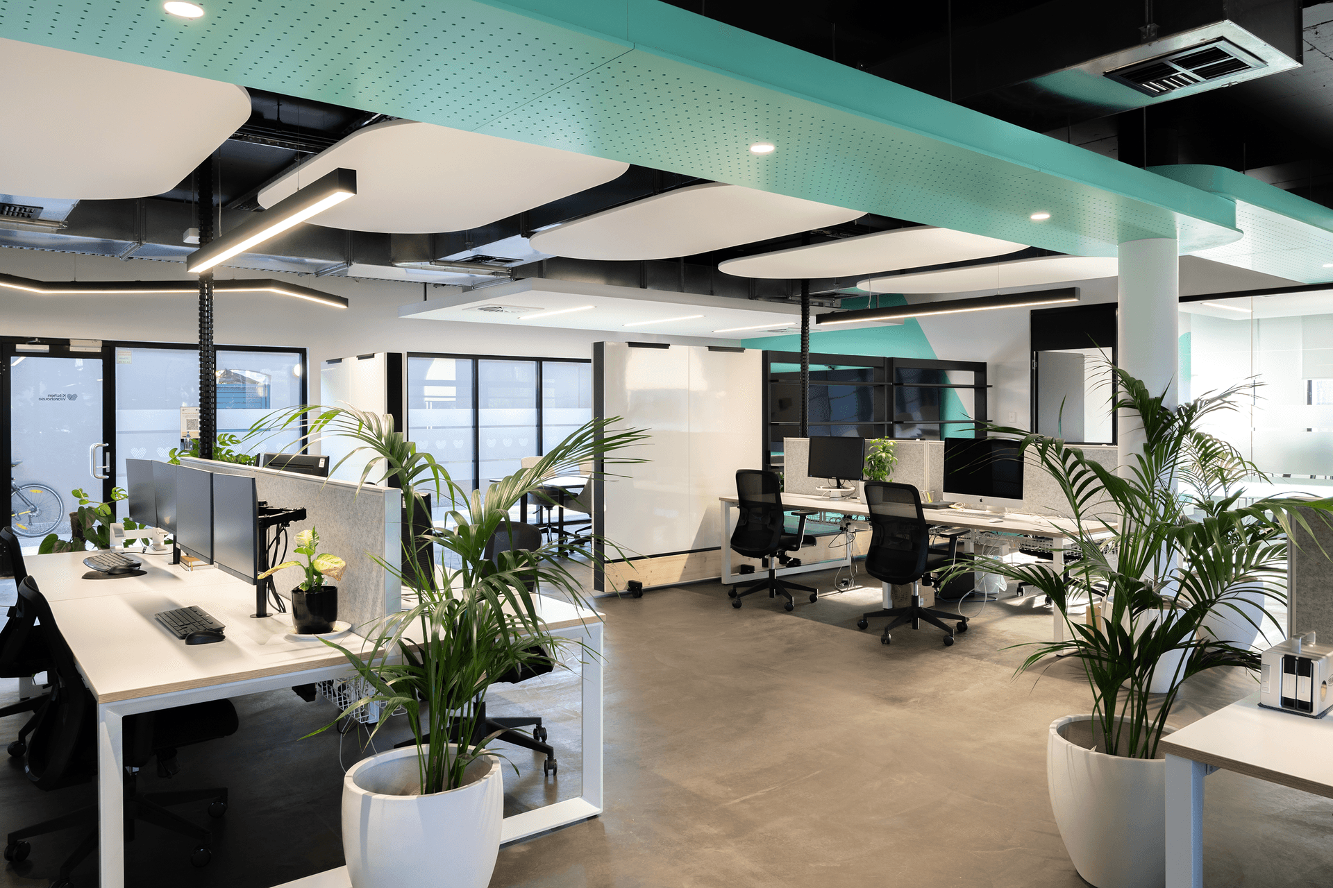 Photography: Andrew Purvis & Unios Lighting