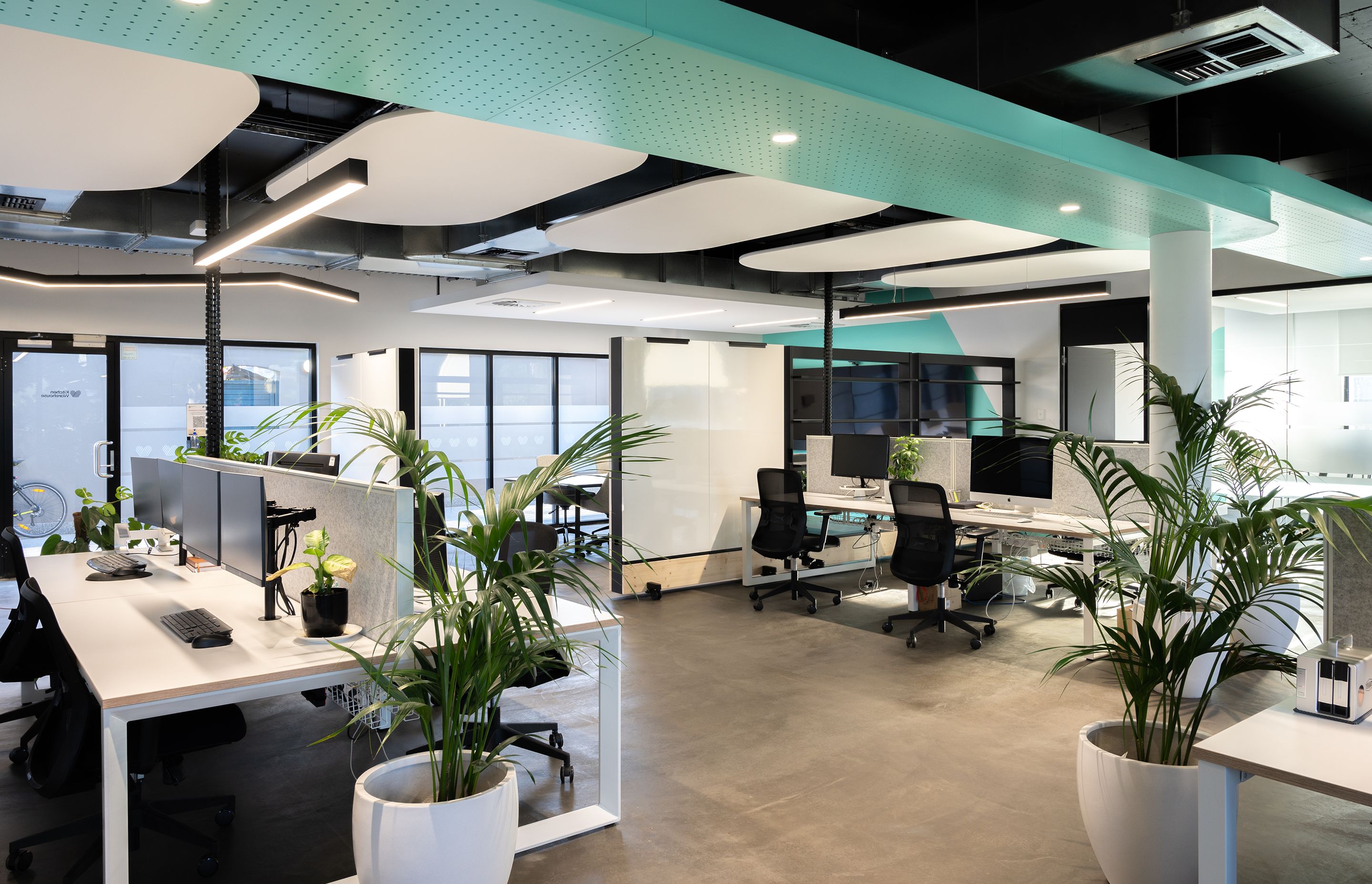 Photography: Andrew Purvis & Unios Lighting