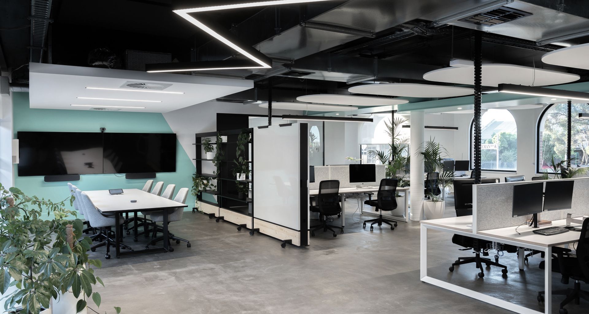 Kitchen Warehouse HQ banner