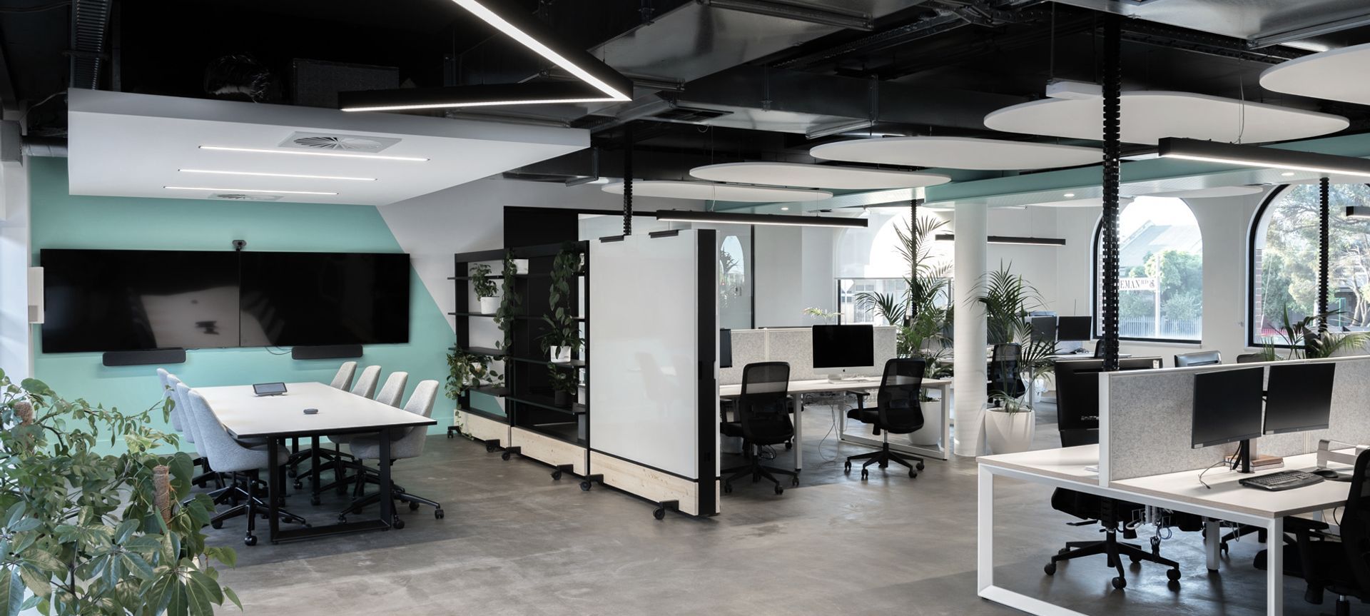 Kitchen Warehouse HQ banner