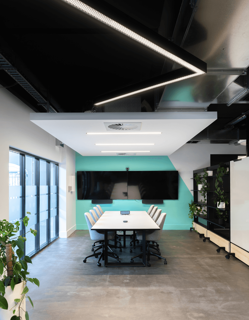 Photography: Andrew Purvis & Unios Lighting